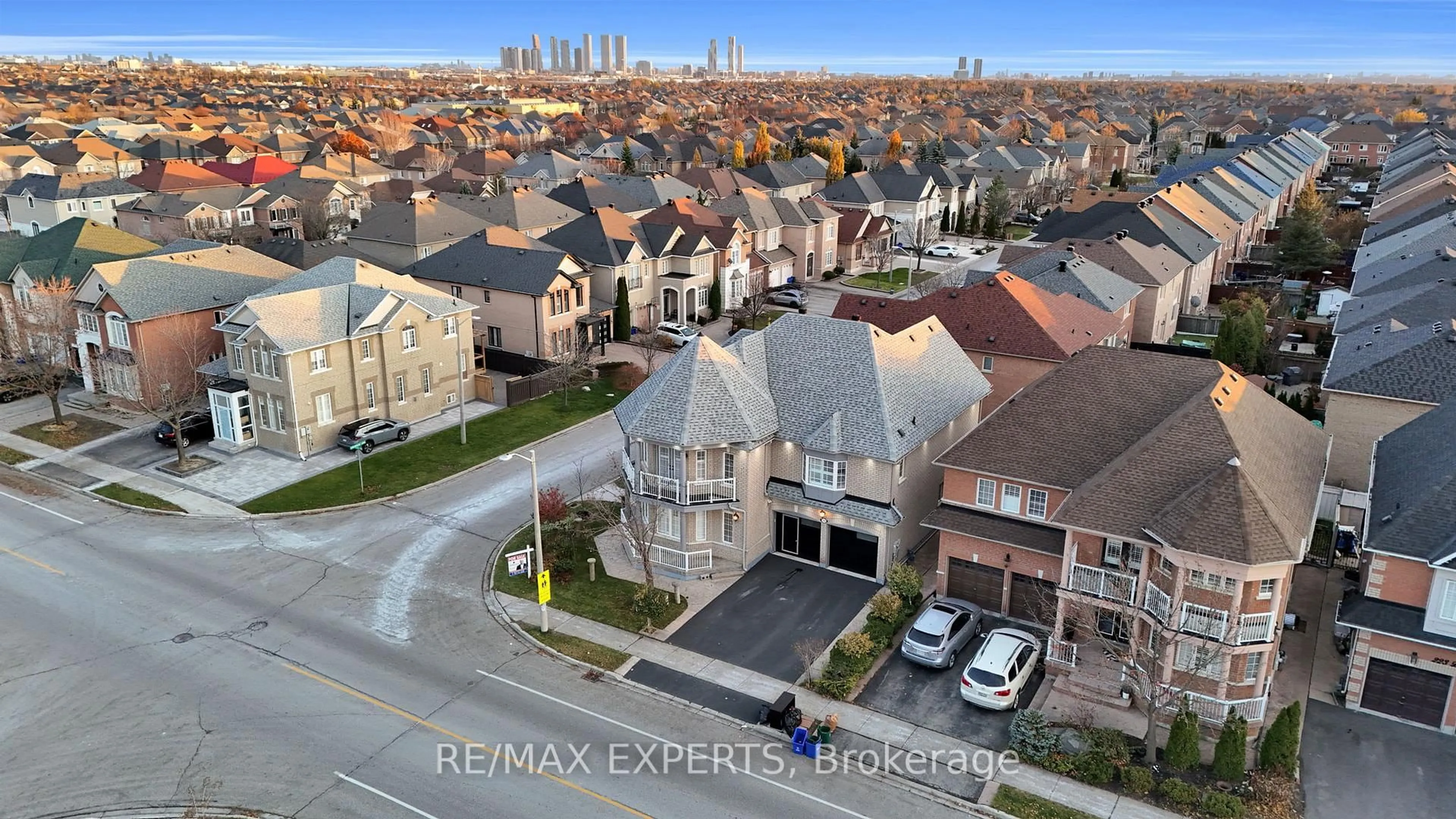 A pic from outside/outdoor area/front of a property/back of a property/a pic from drone, city buildings view from balcony for 211 Davos Rd, Vaughan Ontario L4H 2X1