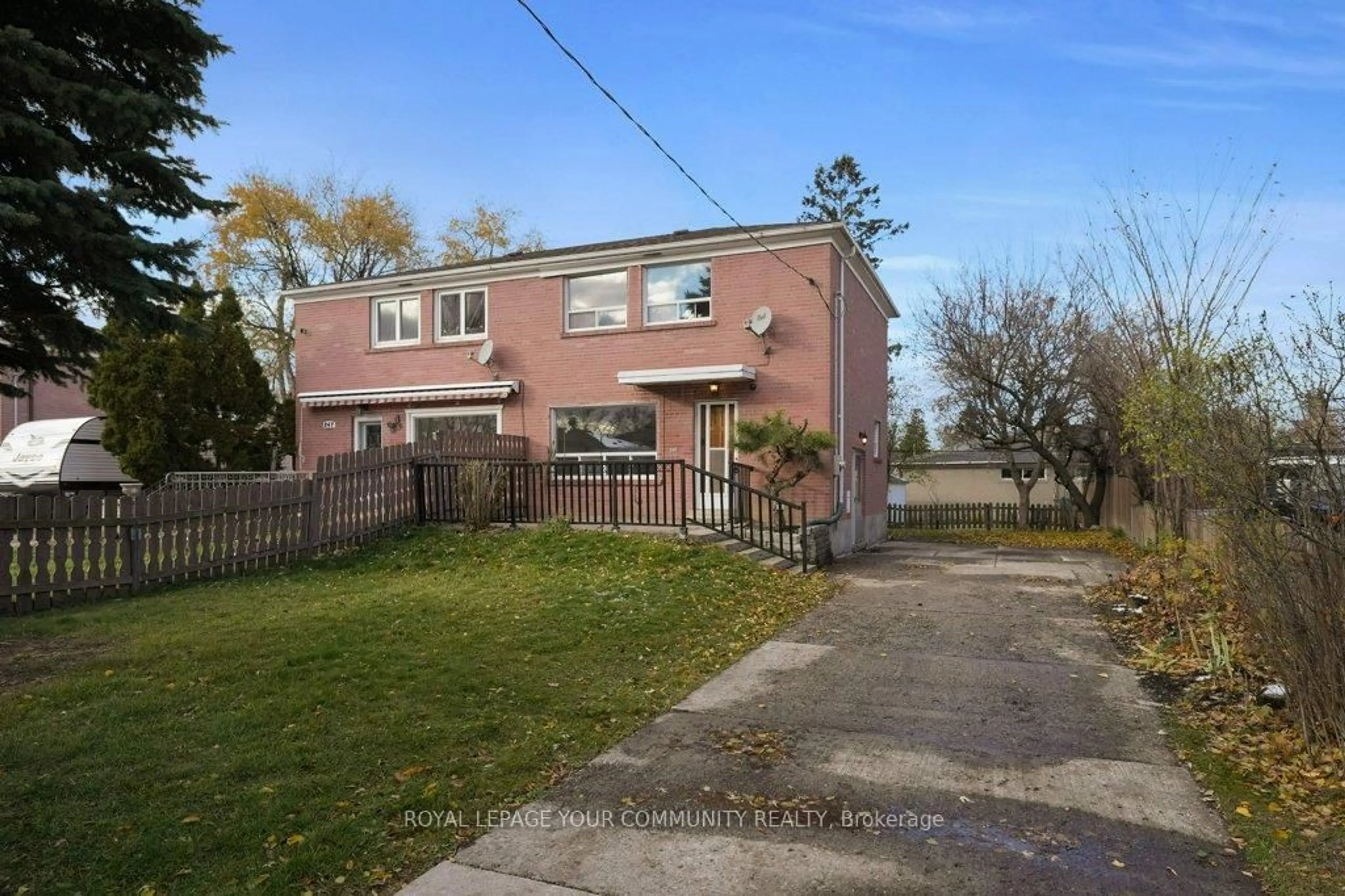 Unknown for 245 Demaine Cres, Richmond Hill Ontario L4C 2W4