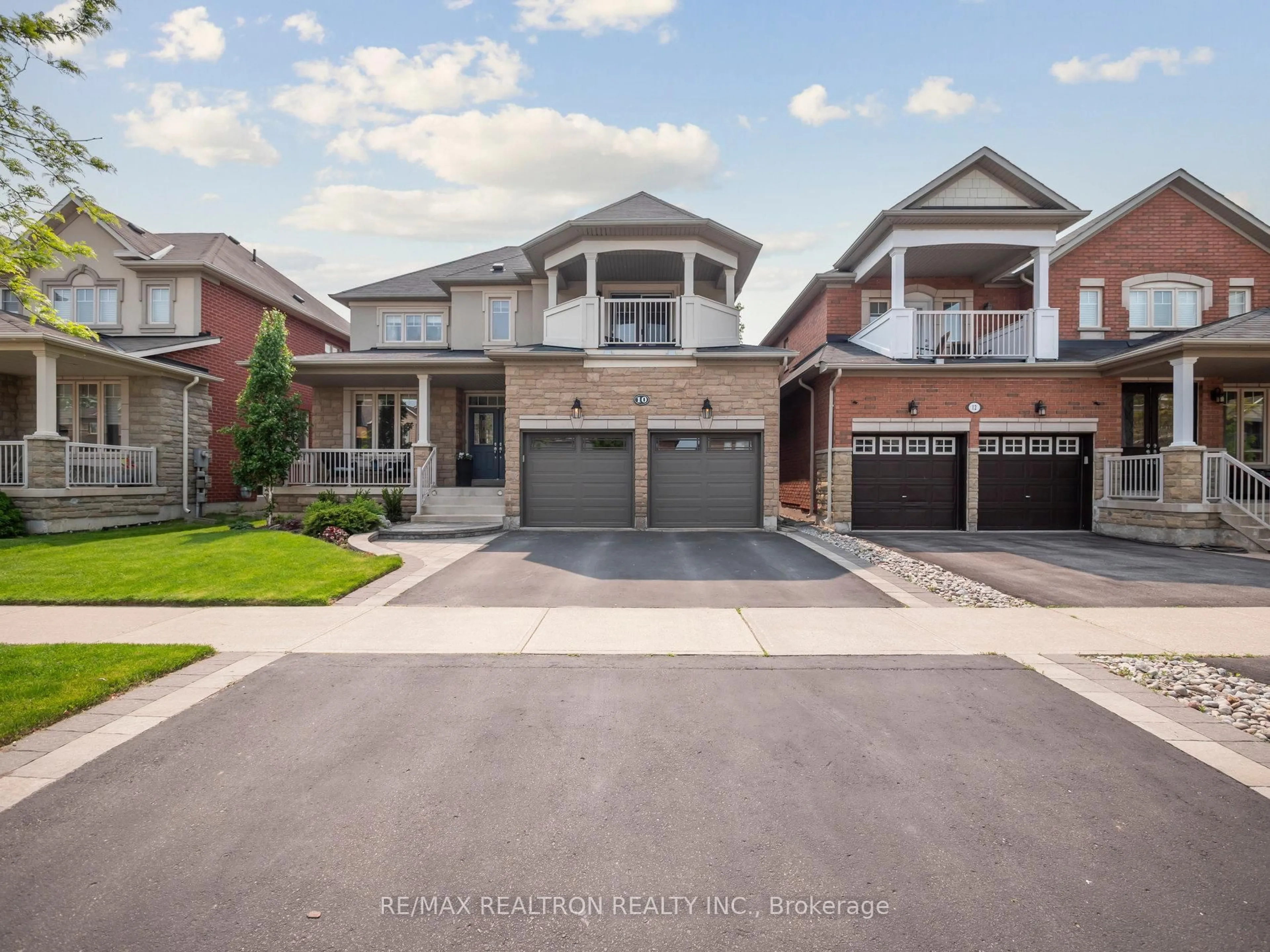 Home with brick exterior material, street for 10 Glade Dr, Richmond Hill Ontario L4E 0G9