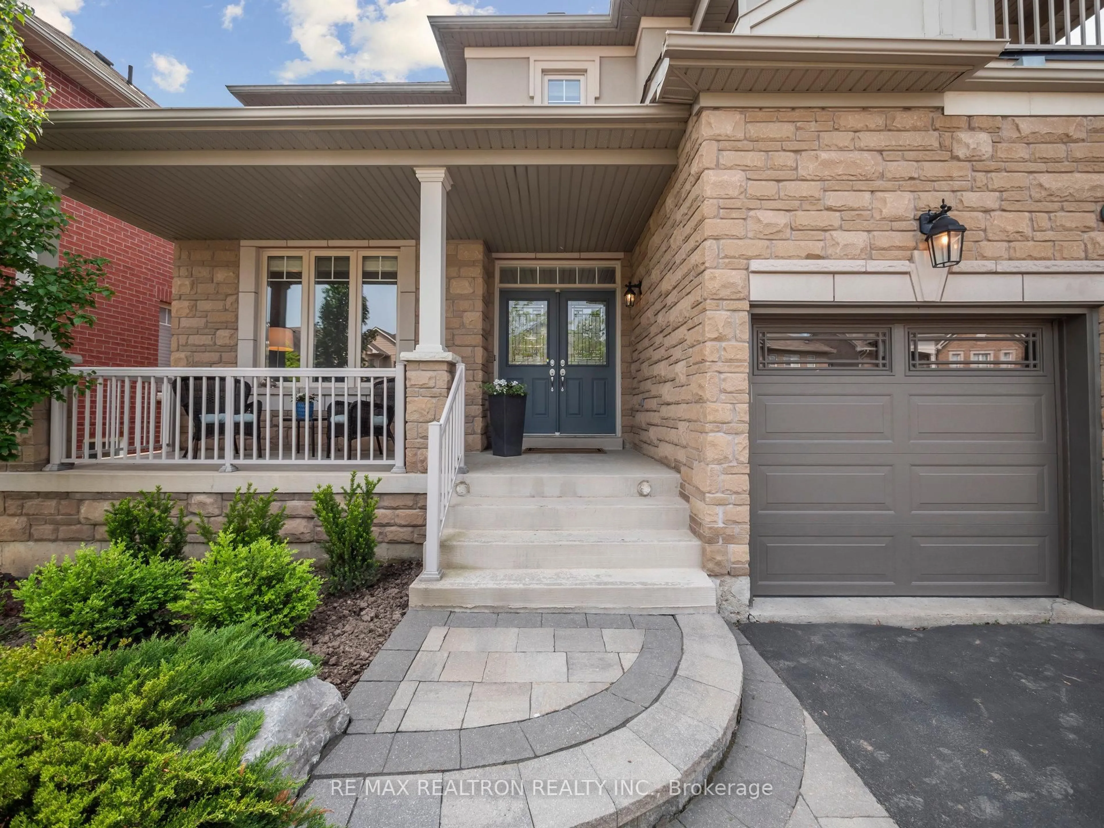 Home with brick exterior material, street for 10 Glade Dr, Richmond Hill Ontario L4E 0G9
