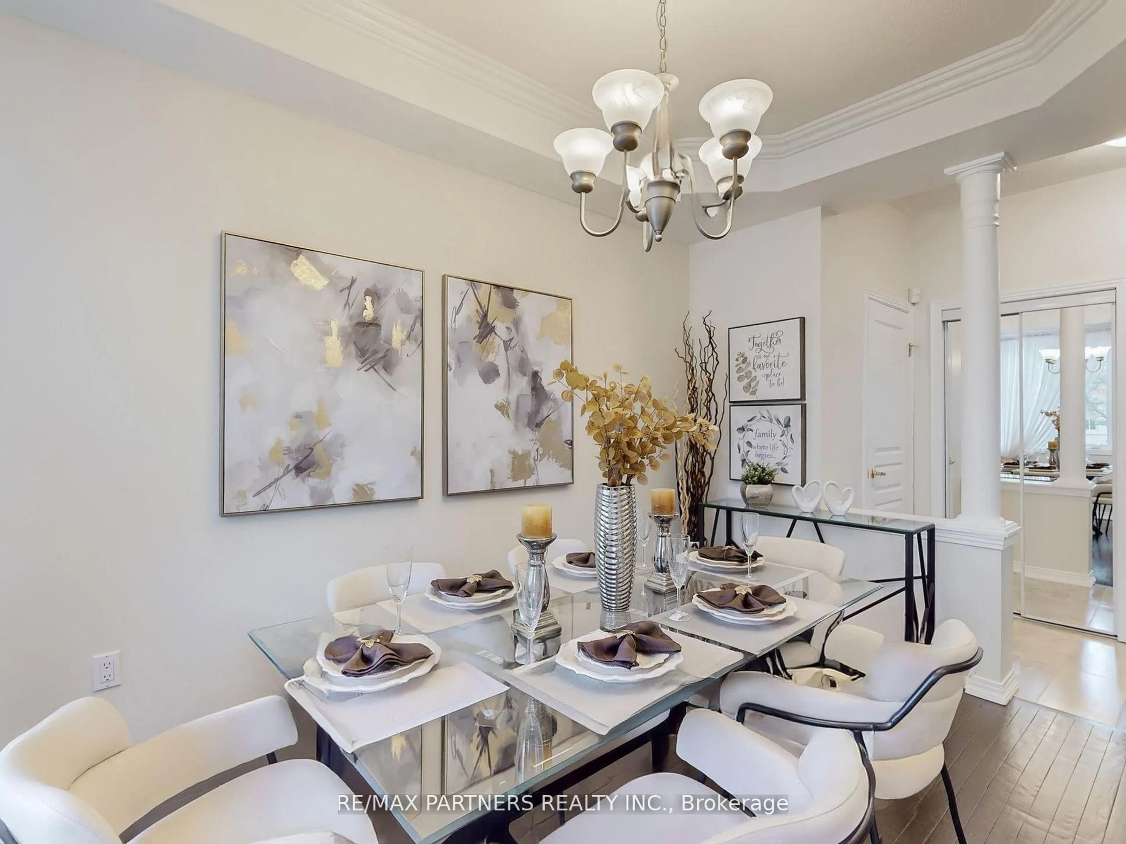 Dining room, ceramic/tile floor for 10 Whitford Rd, Markham Ontario L6C 2J3