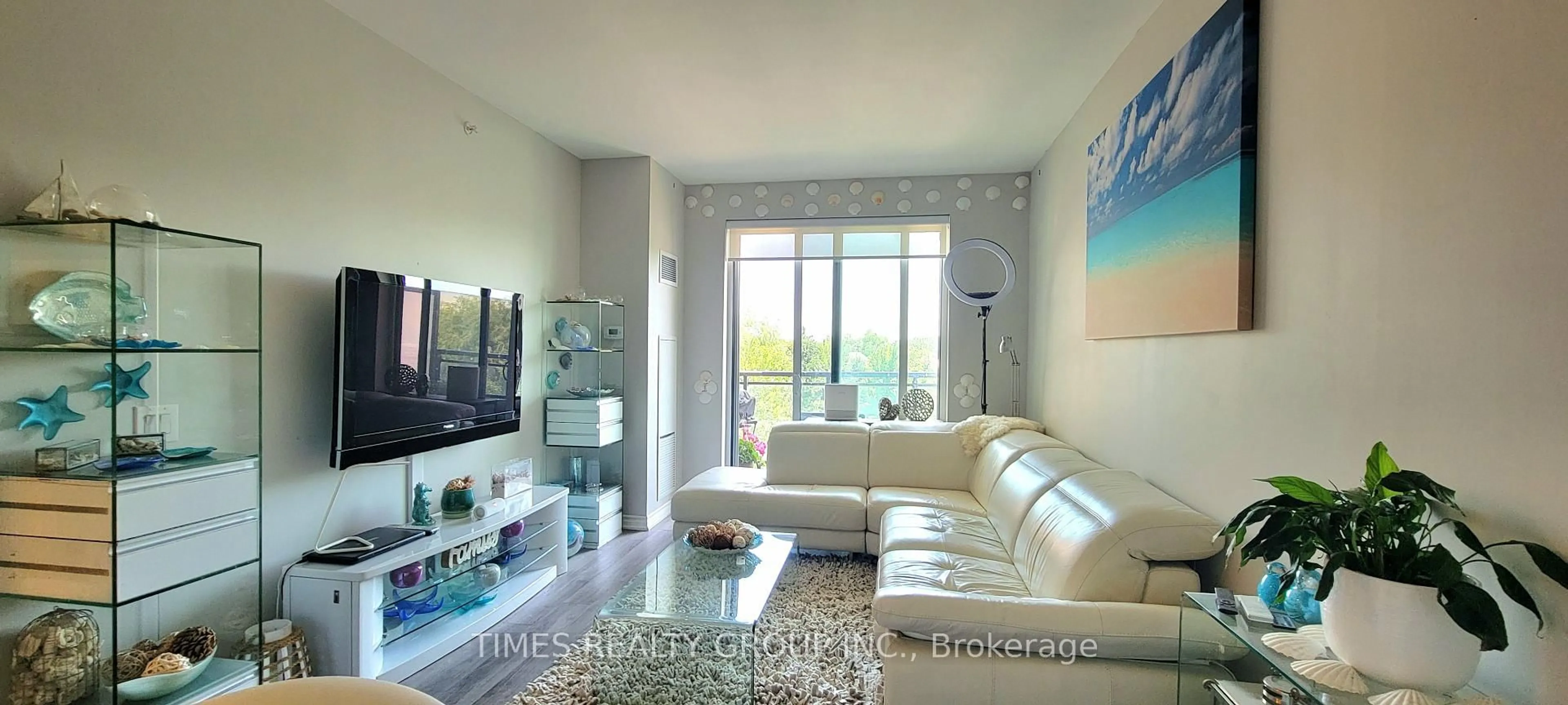 Living room with furniture, unknown for 11611 Yonge St #301, Richmond Hill Ontario L4E 1G2