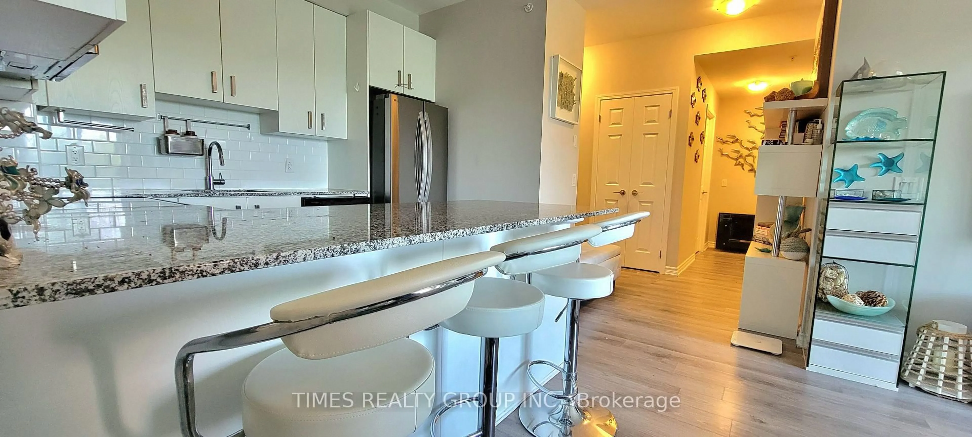 Open concept kitchen, unknown for 11611 Yonge St #301, Richmond Hill Ontario L4E 1G2
