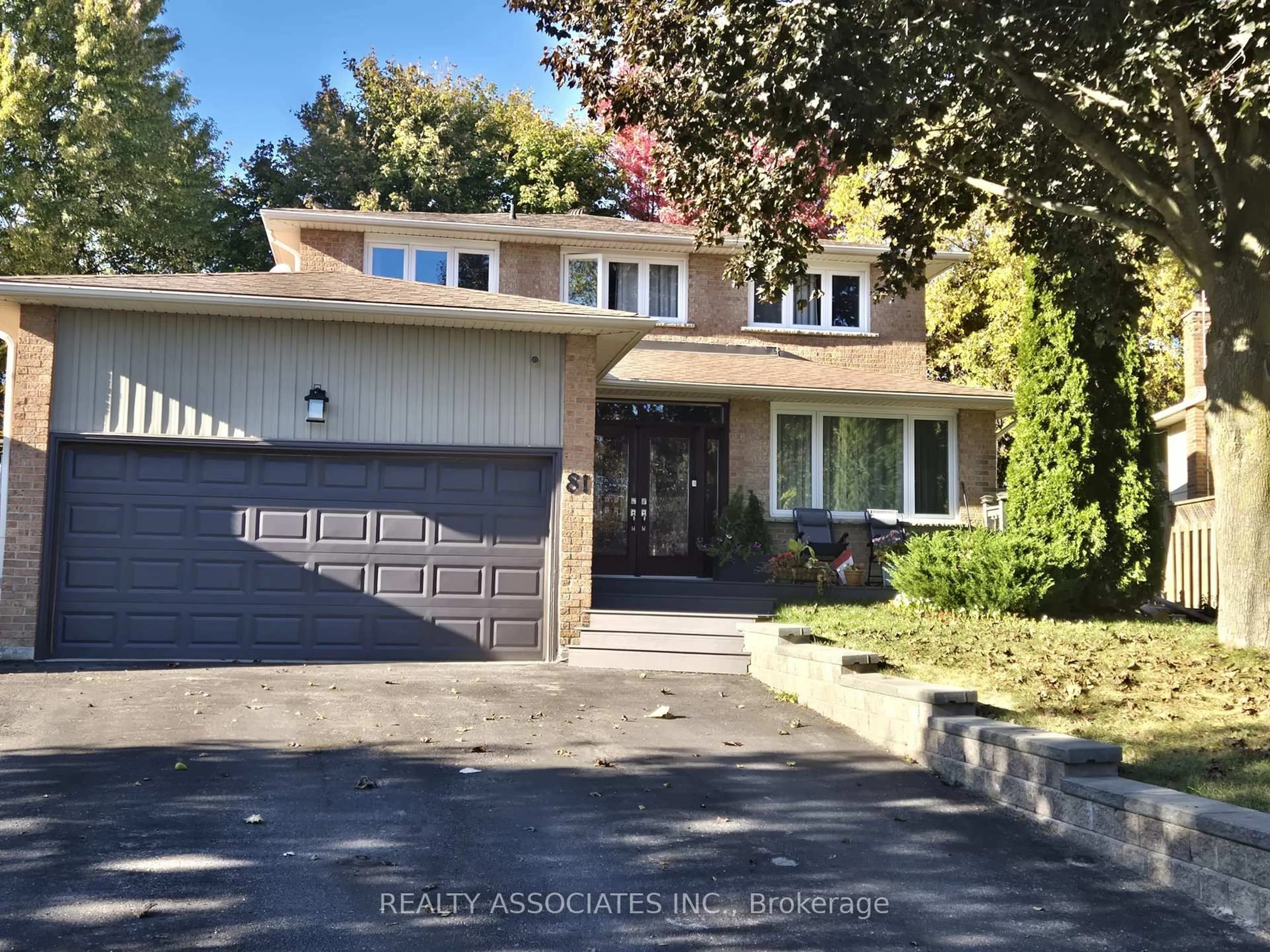 Unknown for 81 Derby Crt, Newmarket Ontario L3Y 5Z8