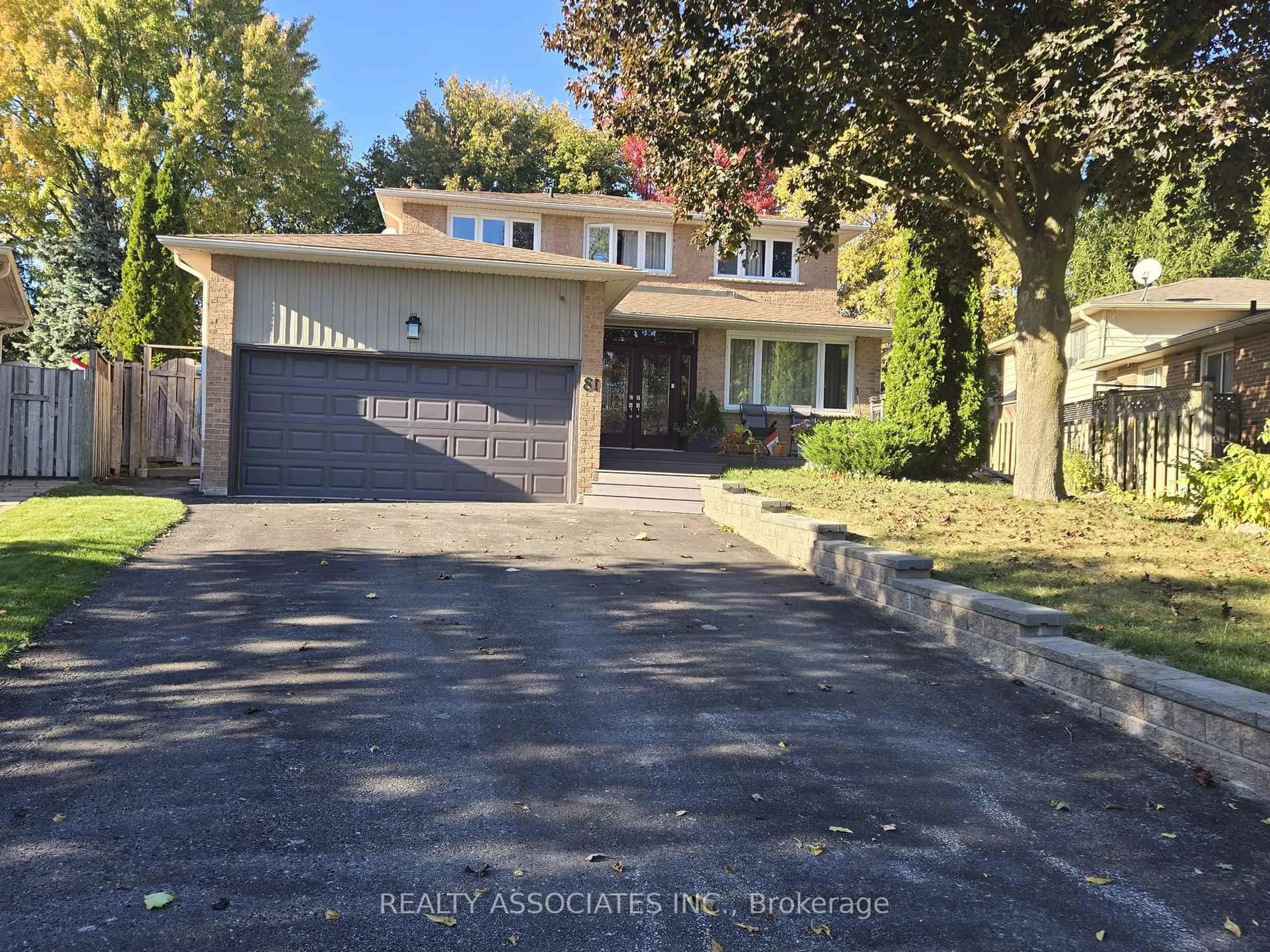 Unknown for 81 Derby Crt, Newmarket Ontario L3Y 5Z8