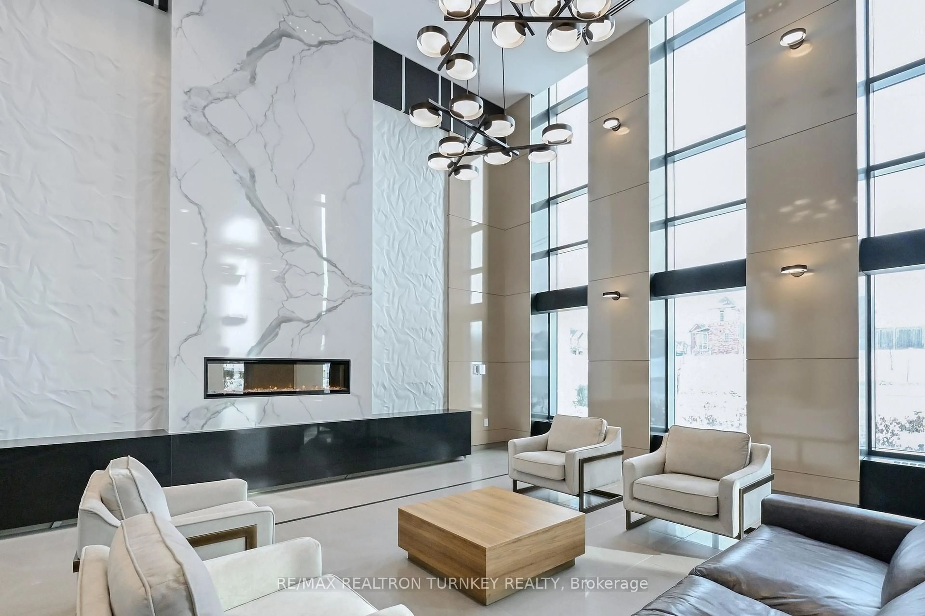 Lobby for 11782 Ninth Line #711, Whitchurch-Stouffville Ontario L4A 5E9