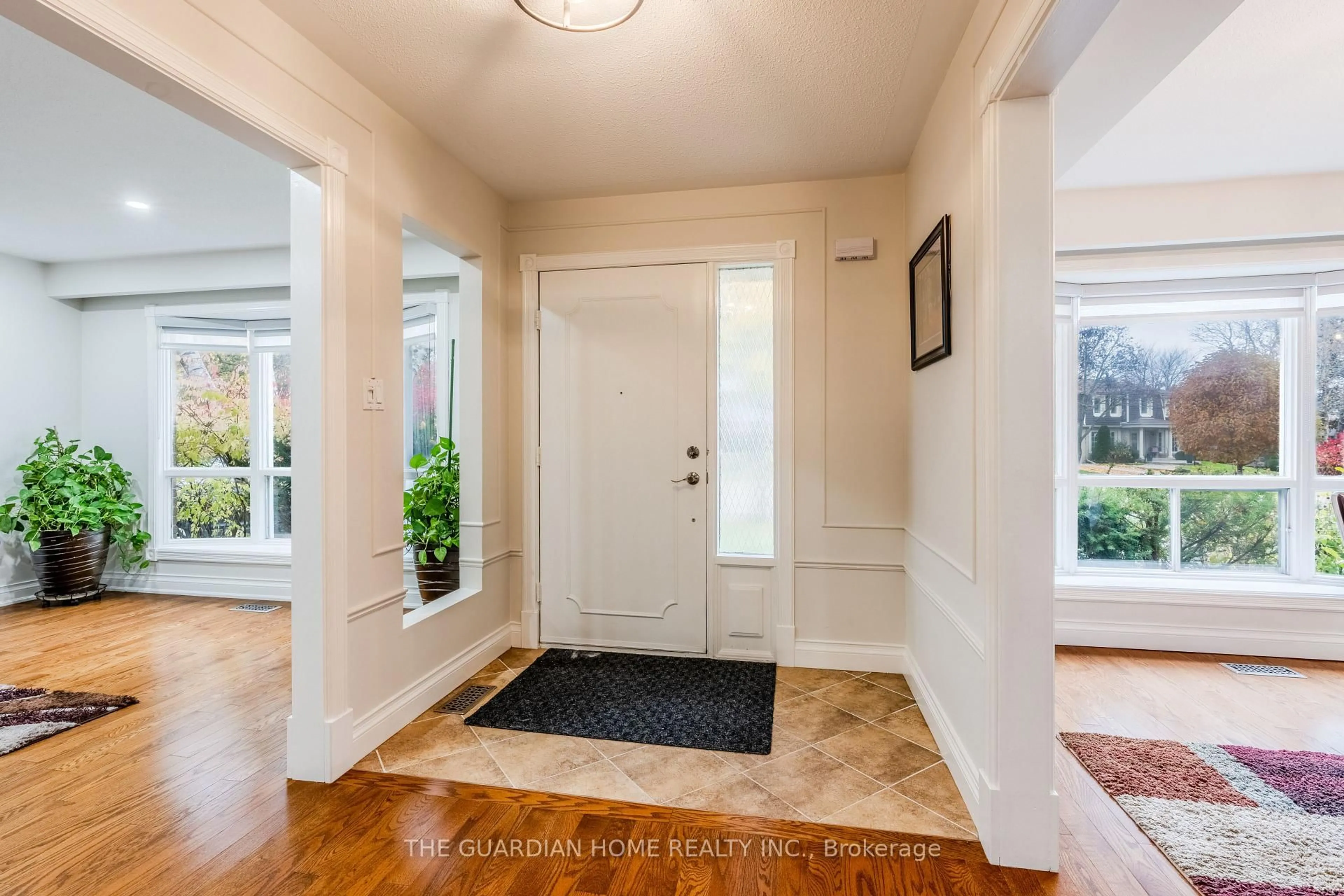 Indoor entryway for 40 Sir Gawaine Pl, Markham Ontario L3P 3A2