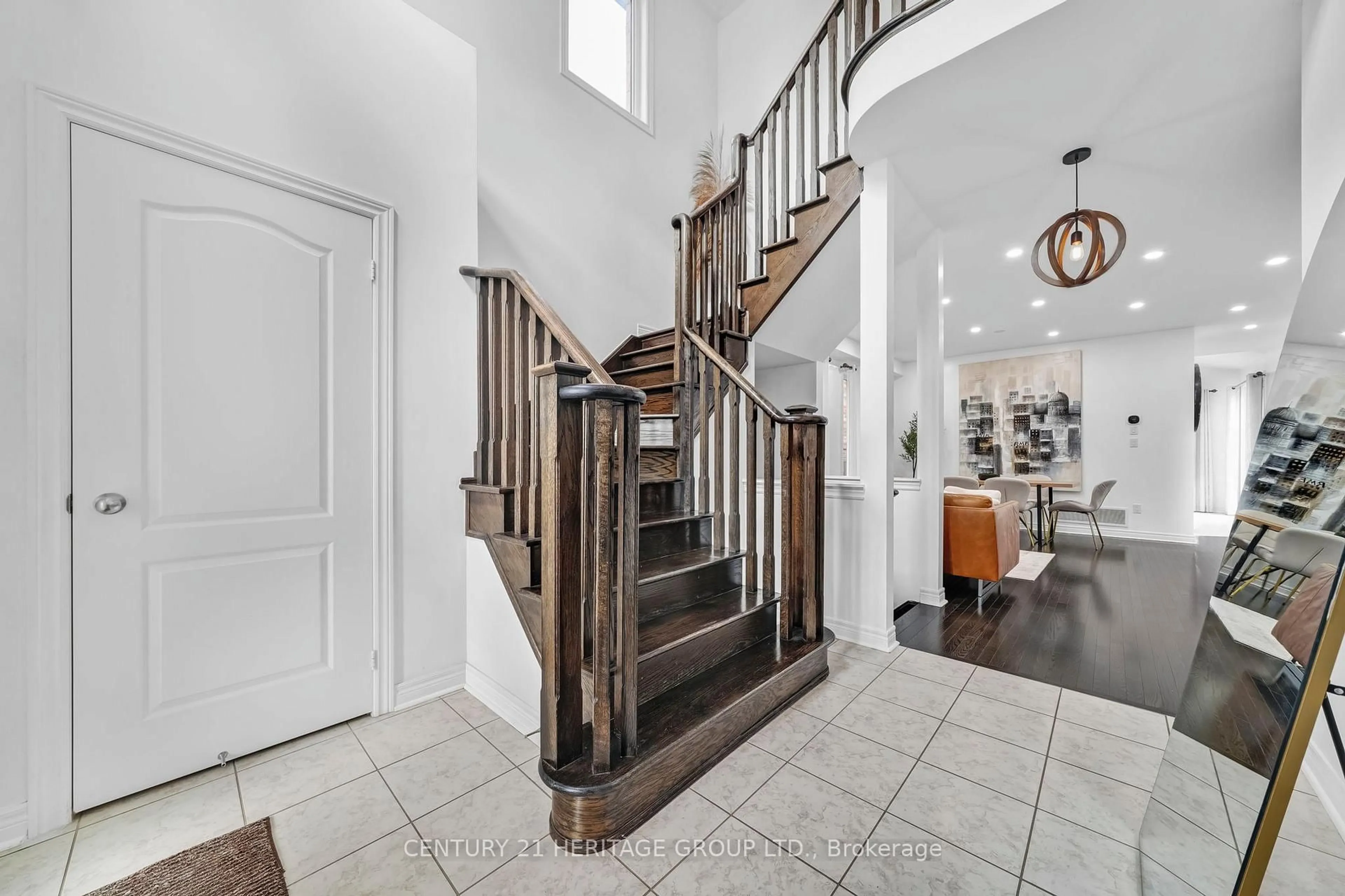 Unknown for 32 Amberwing Landing, Bradford West Gwillimbury Ontario L3Z 0H9