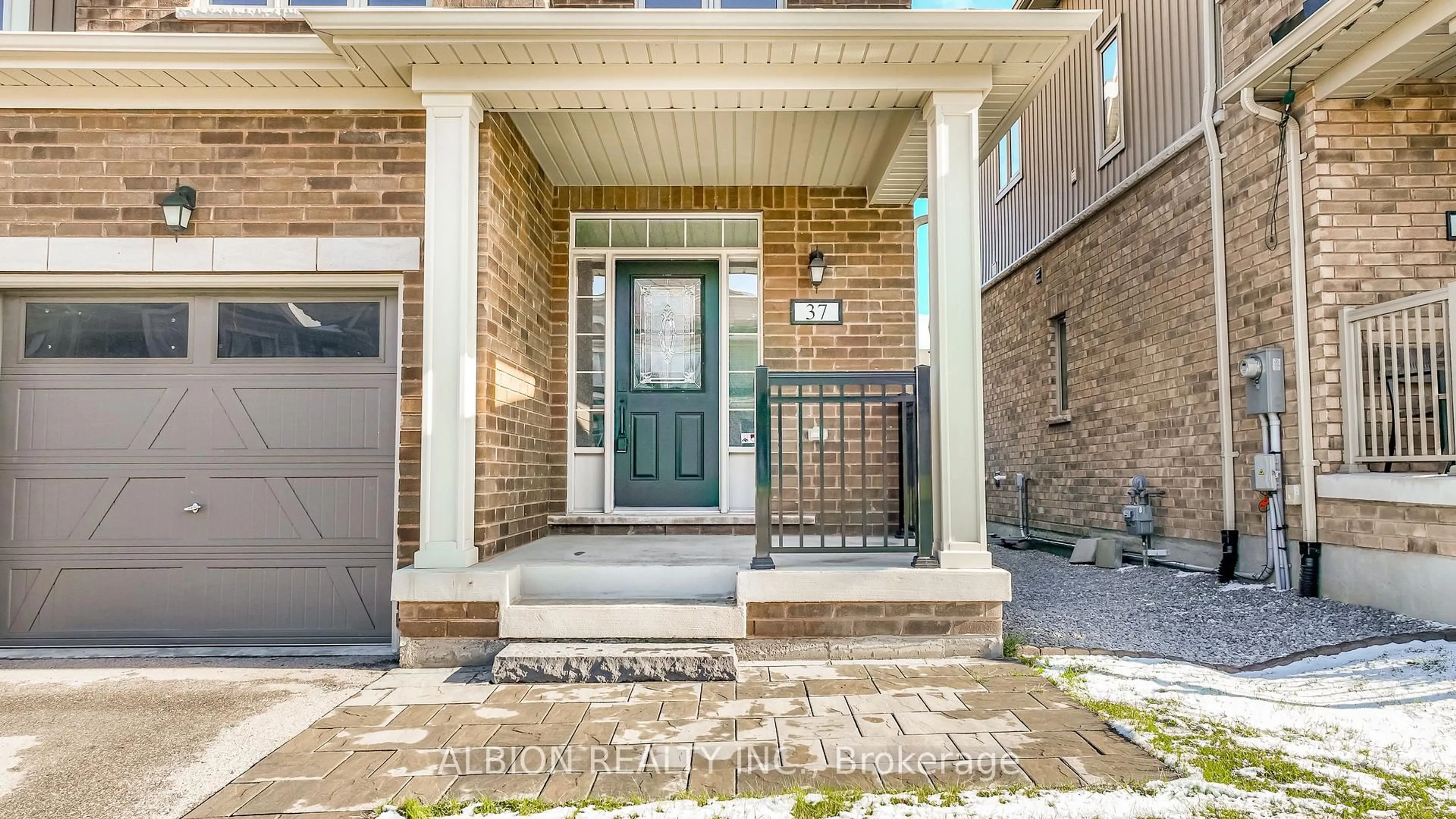 Home with brick exterior material, street for 37 Donnan Dr, New Tecumseth Ontario L0G 1W0