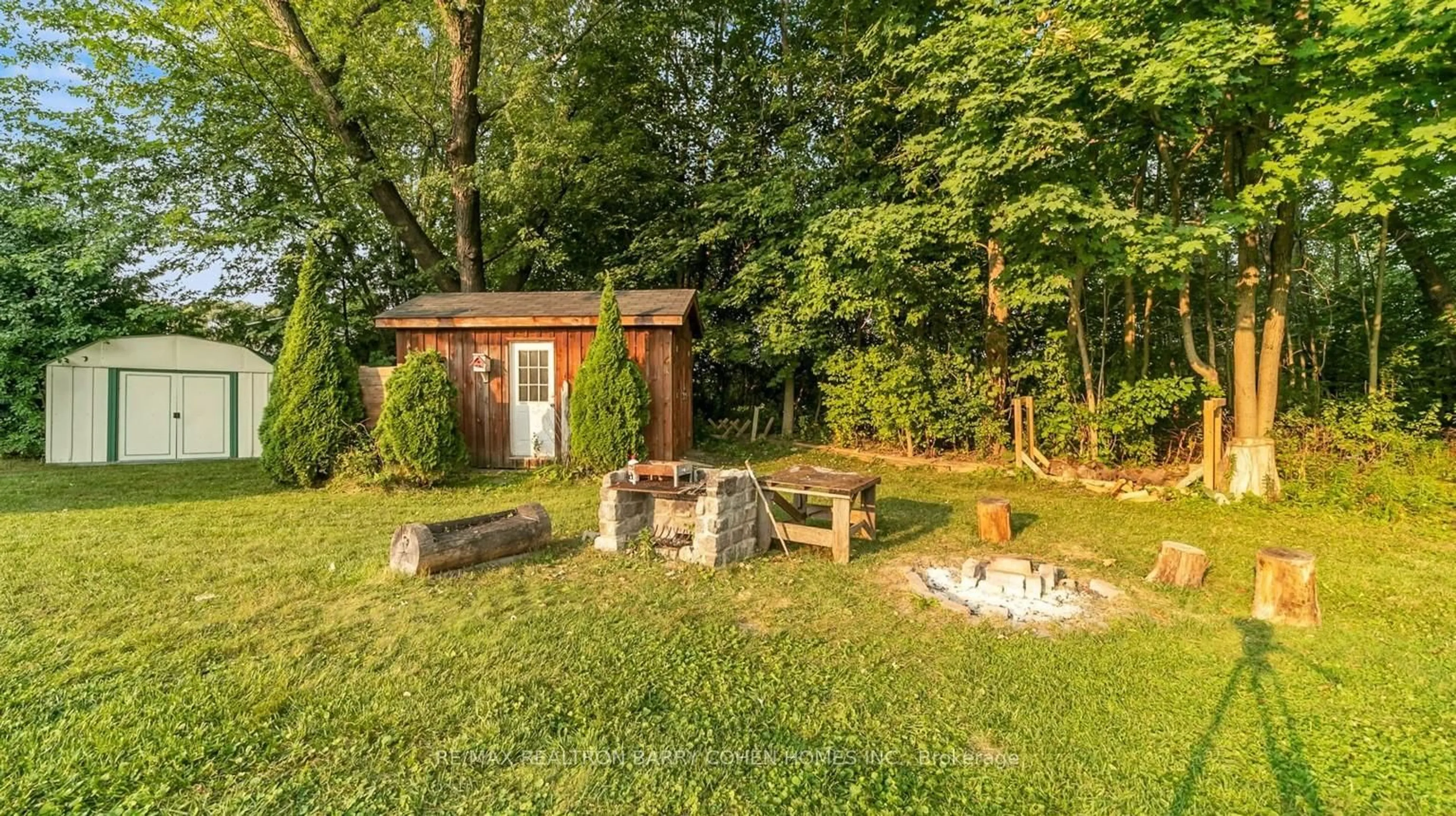 Shed for 14 Mellon Ave, Georgina Ontario L0E 1N0