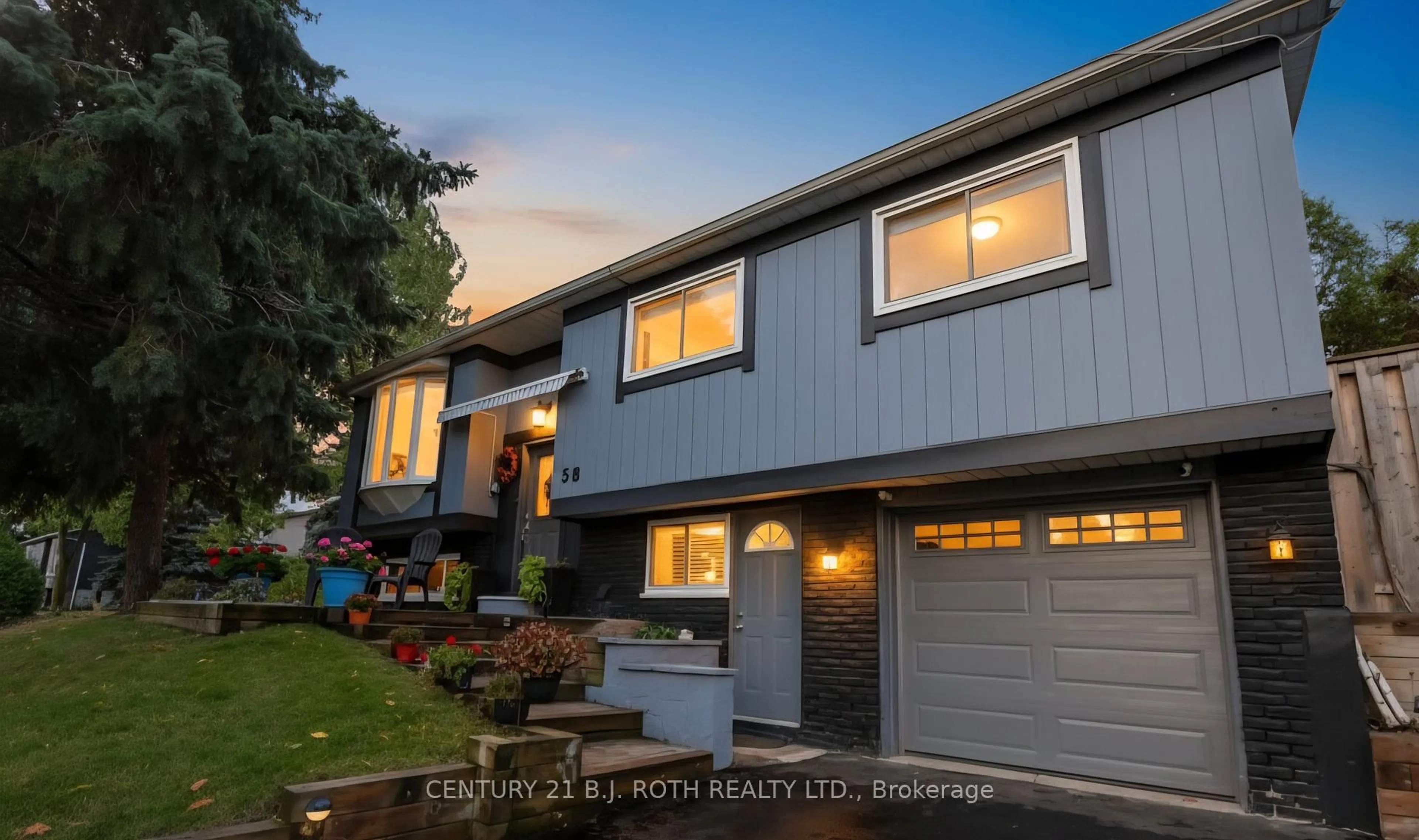 Home with vinyl exterior material, street for 58 Collings Ave, Bradford West Gwillimbury Ontario L3Z 1S3