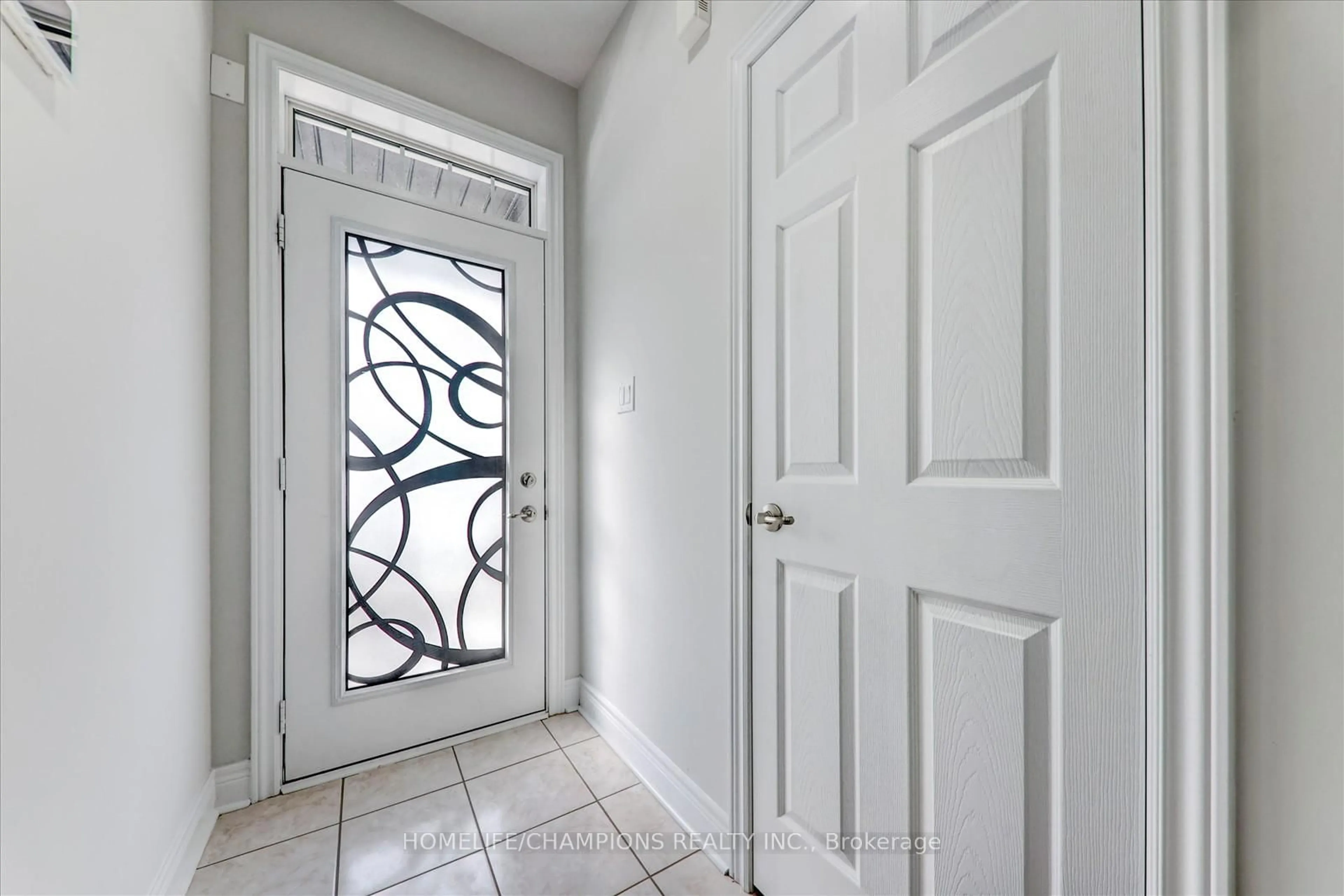 Indoor entryway for 21 Vanni Ave, Markham Ontario L3S 0G3