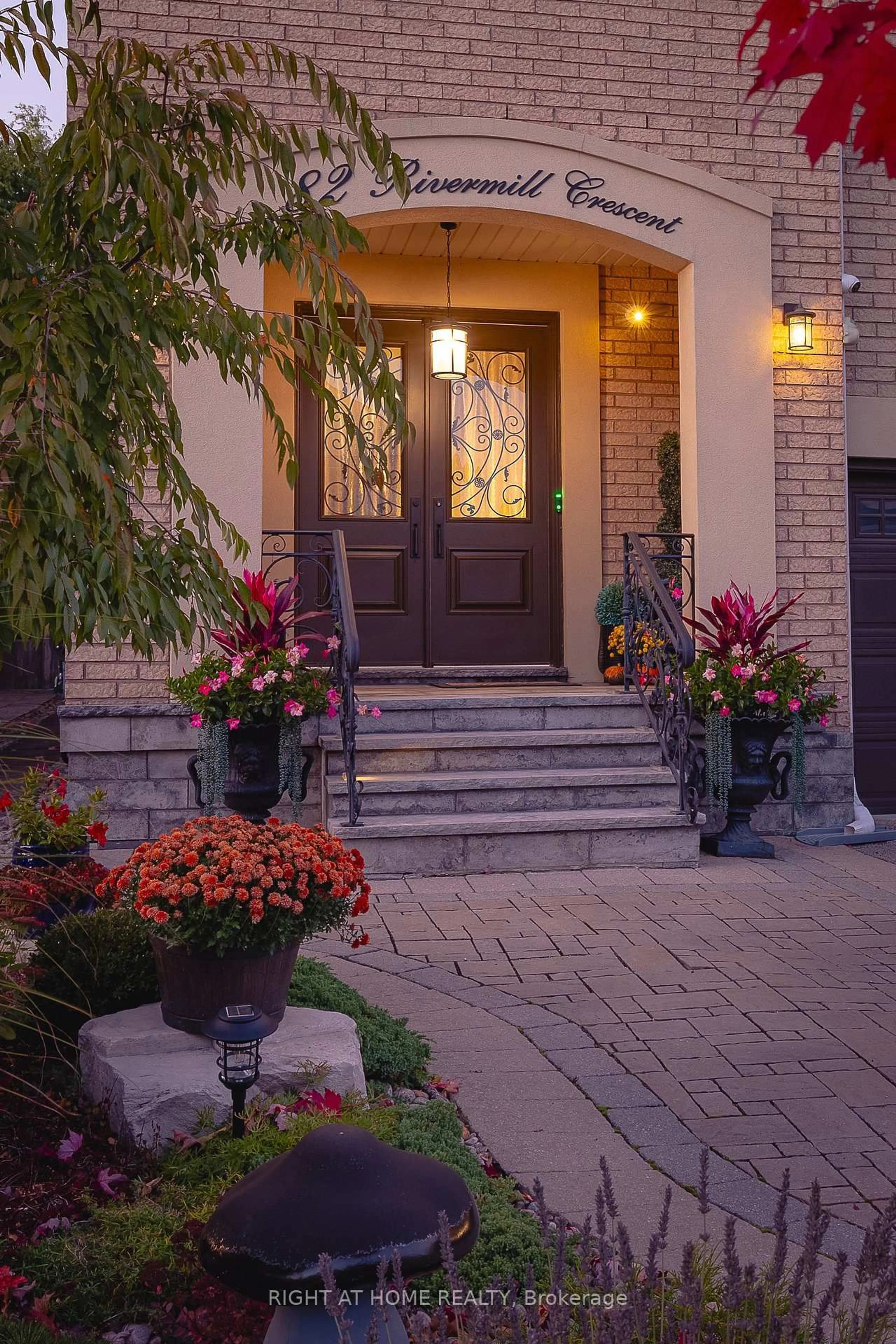 Indoor entryway for 82 Rivermill Cres, Vaughan Ontario L6A 0H4