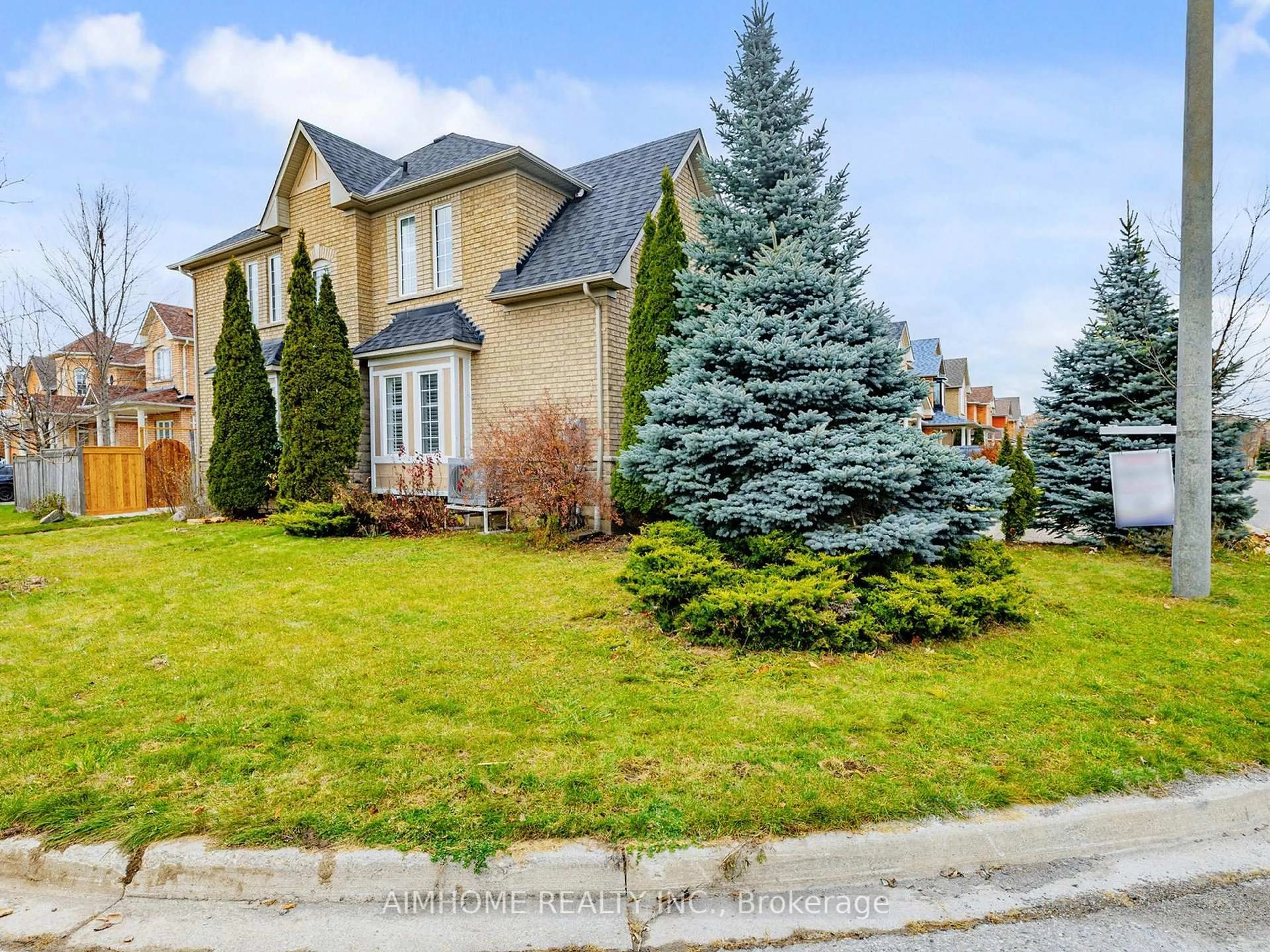 Home with brick exterior material, street for 68 Wheelwright Dr, Richmond Hill Ontario L4E 5A1