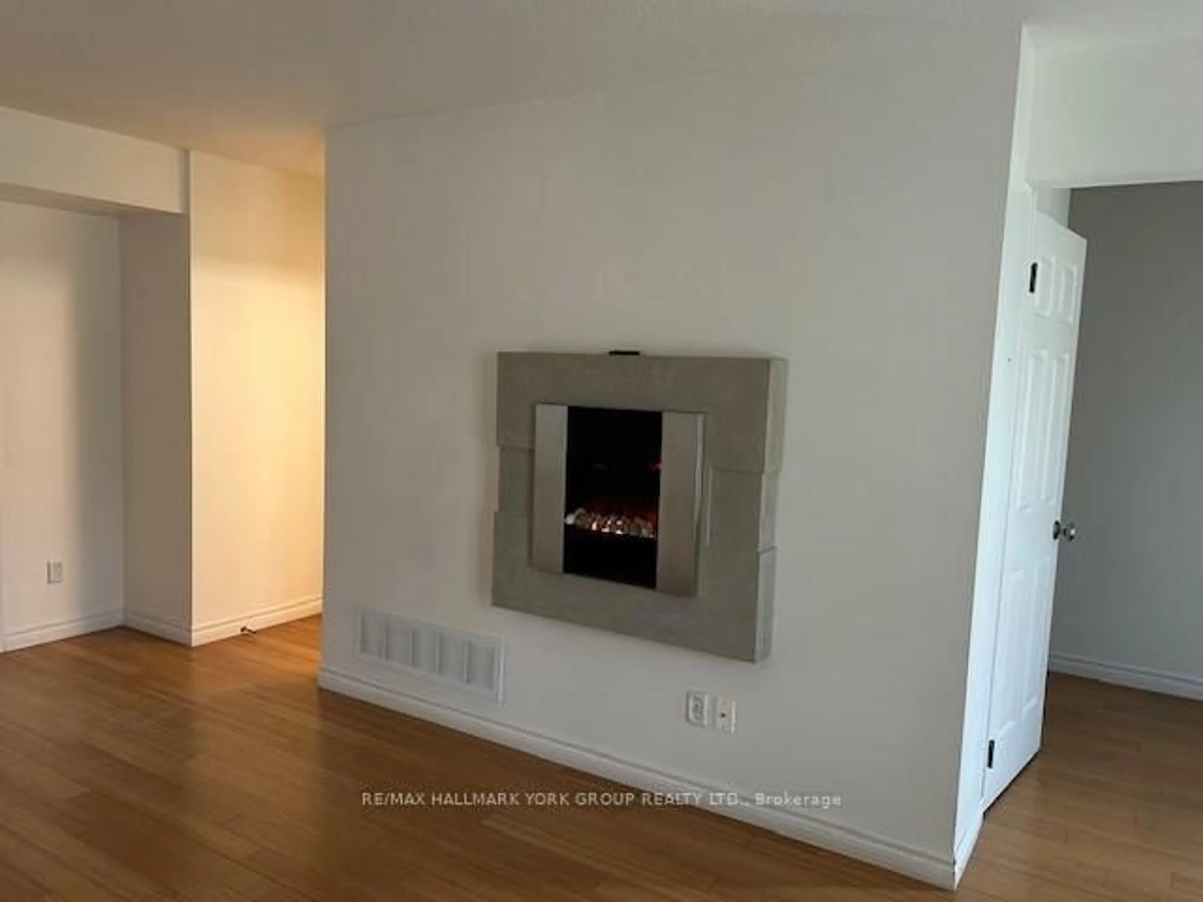 A pic of a room for 119 John West Way, Aurora Ontario L4G 7E3
