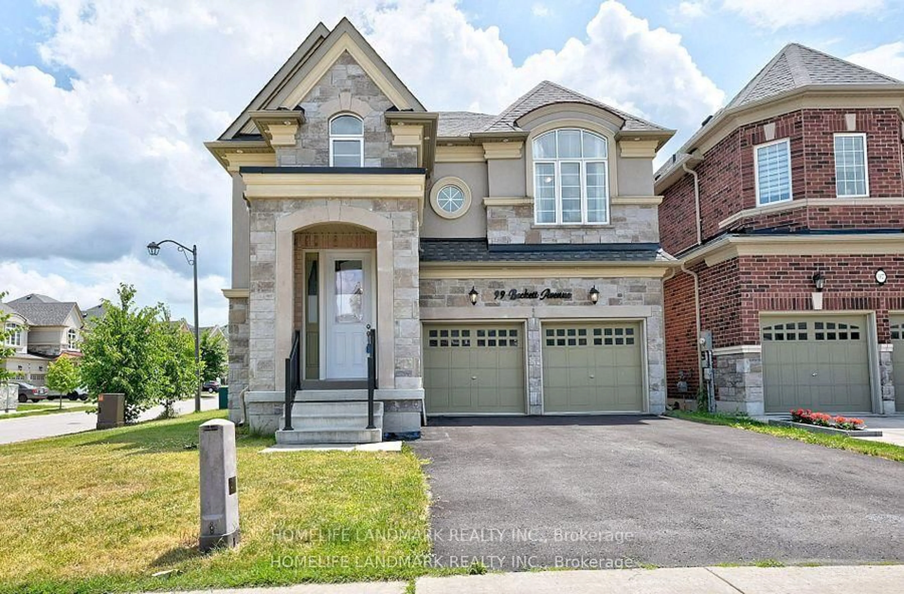 Home with brick exterior material, street for 99 Beckett Ave, East Gwillimbury Ontario L9N 0S6
