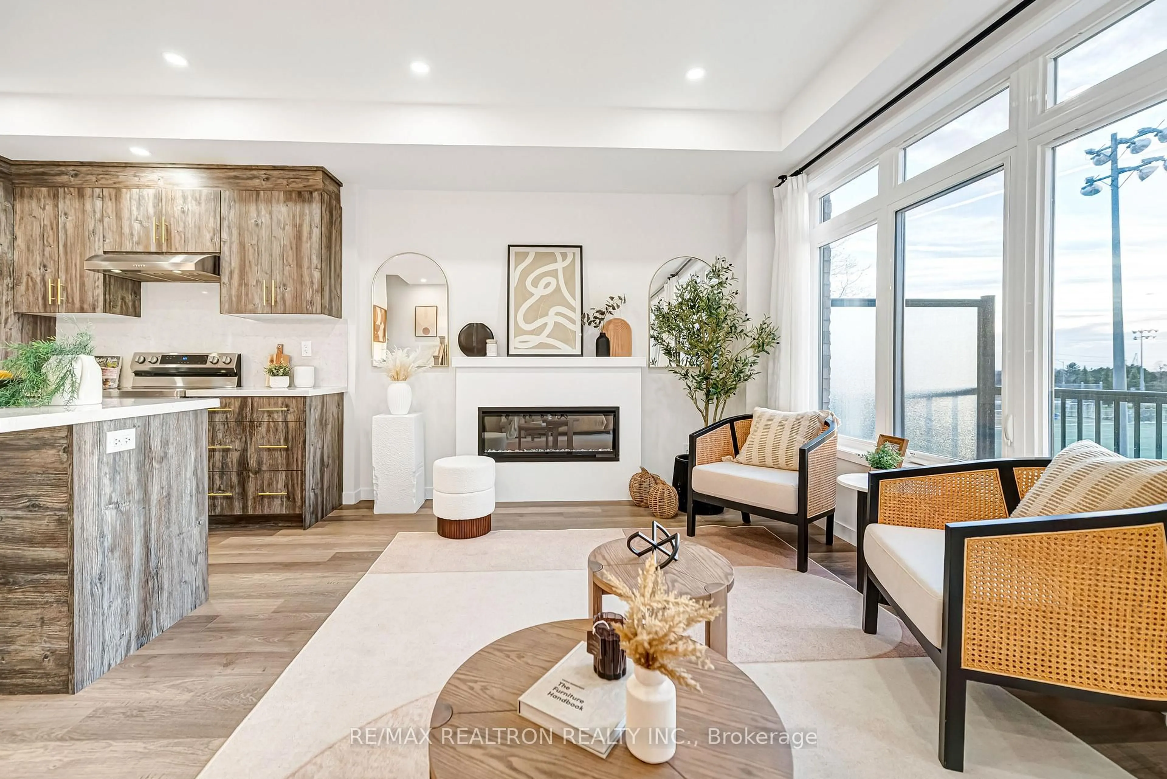 Living room with furniture, unknown for 54 Seacoasts Circ, Vaughan Ontario L6A 5B6