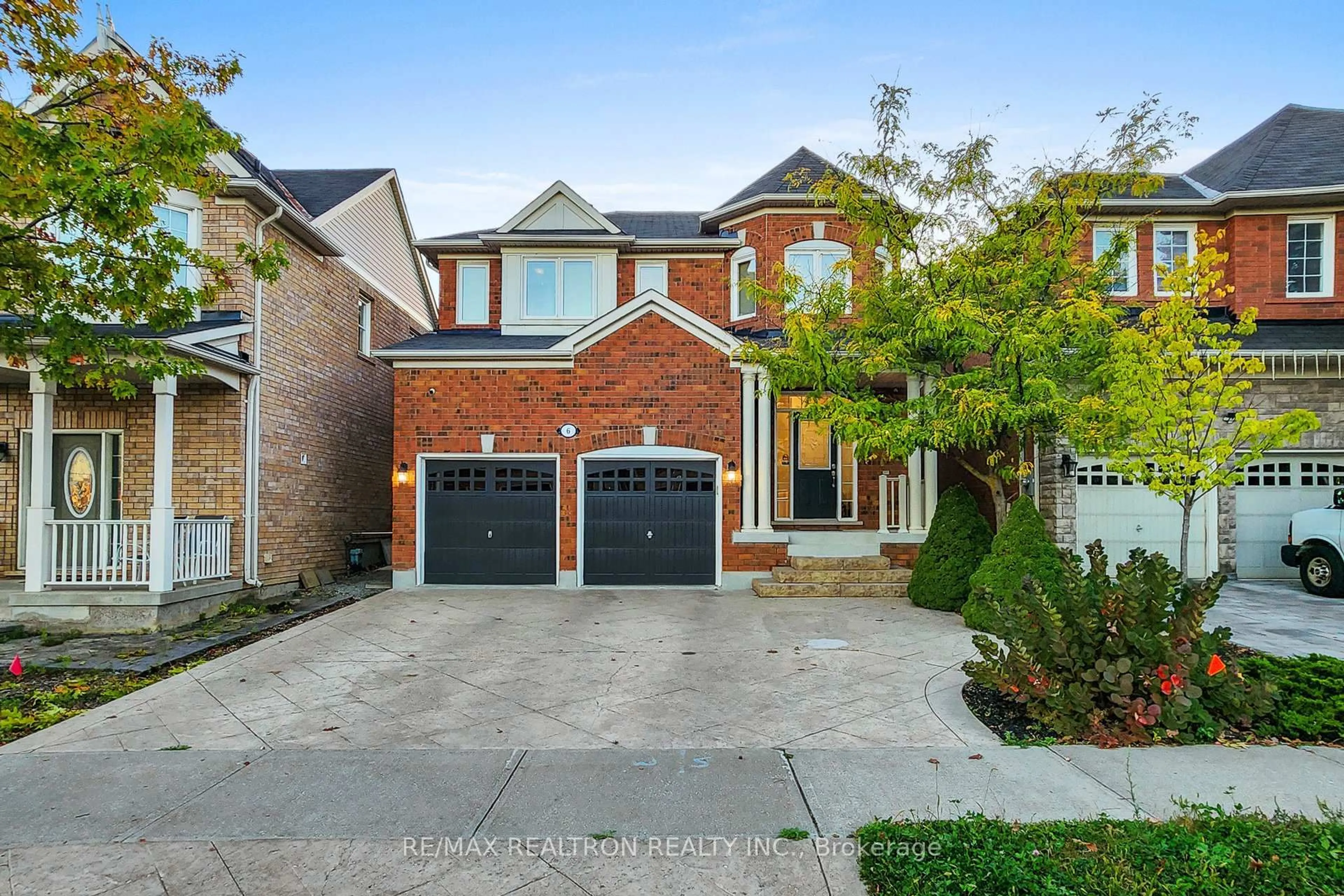 Home with brick exterior material, street for 6 Ford Wilson Blvd, Newmarket Ontario L3X 3G5