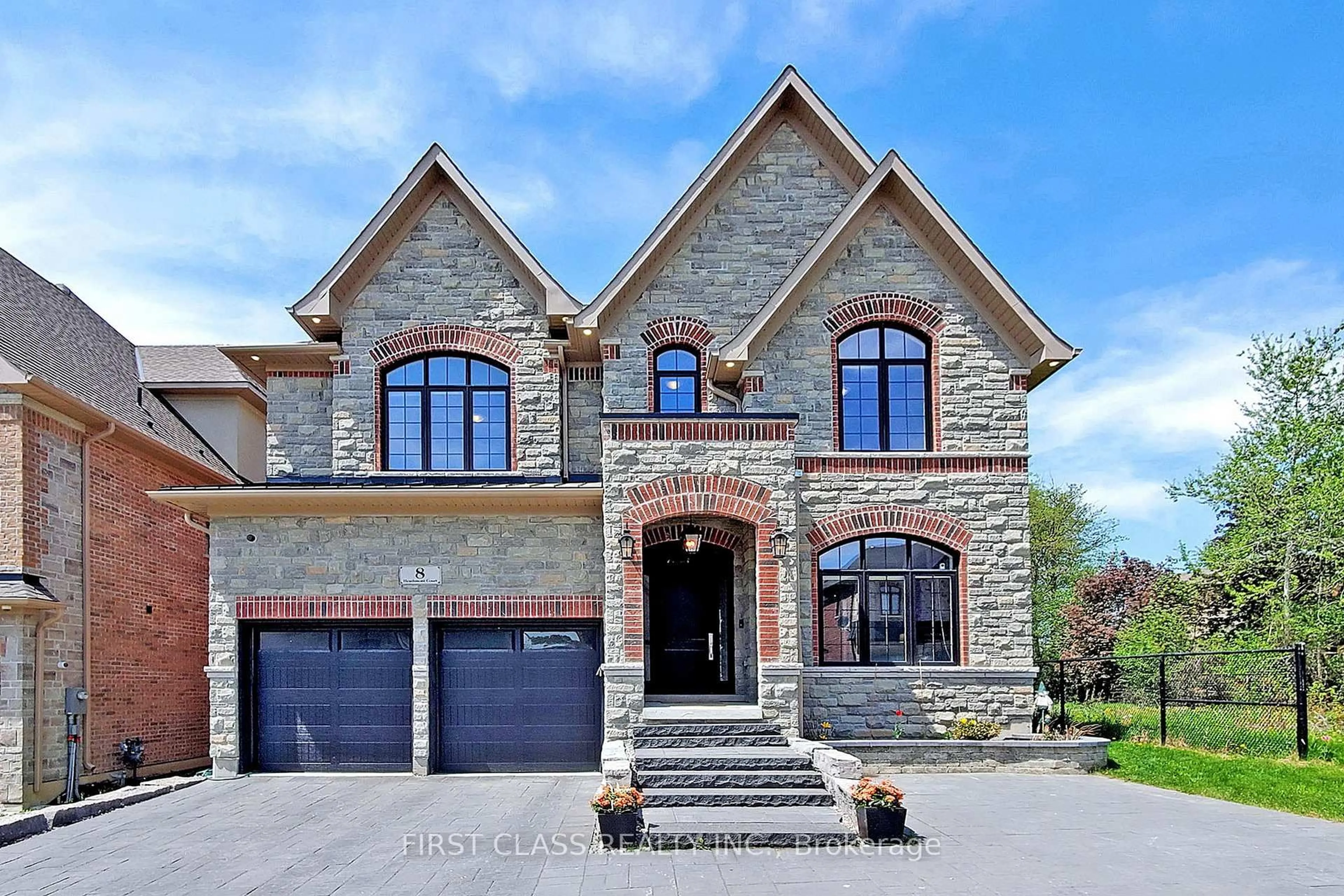 Home with brick exterior material, street for 8 Heathmont Crt, Richmond Hill Ontario L4E 1C2
