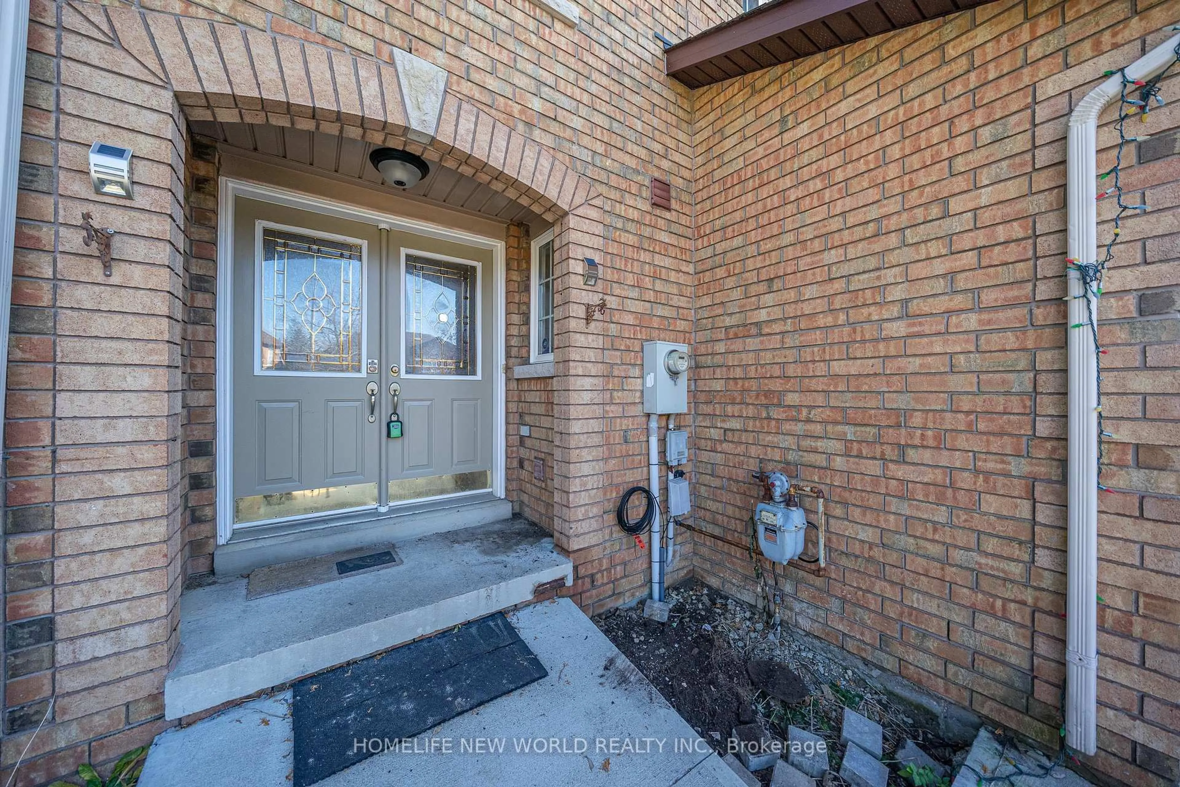 Indoor entryway for 60 Bloomgate Cres, Richmond Hill Ontario L4E 4E2