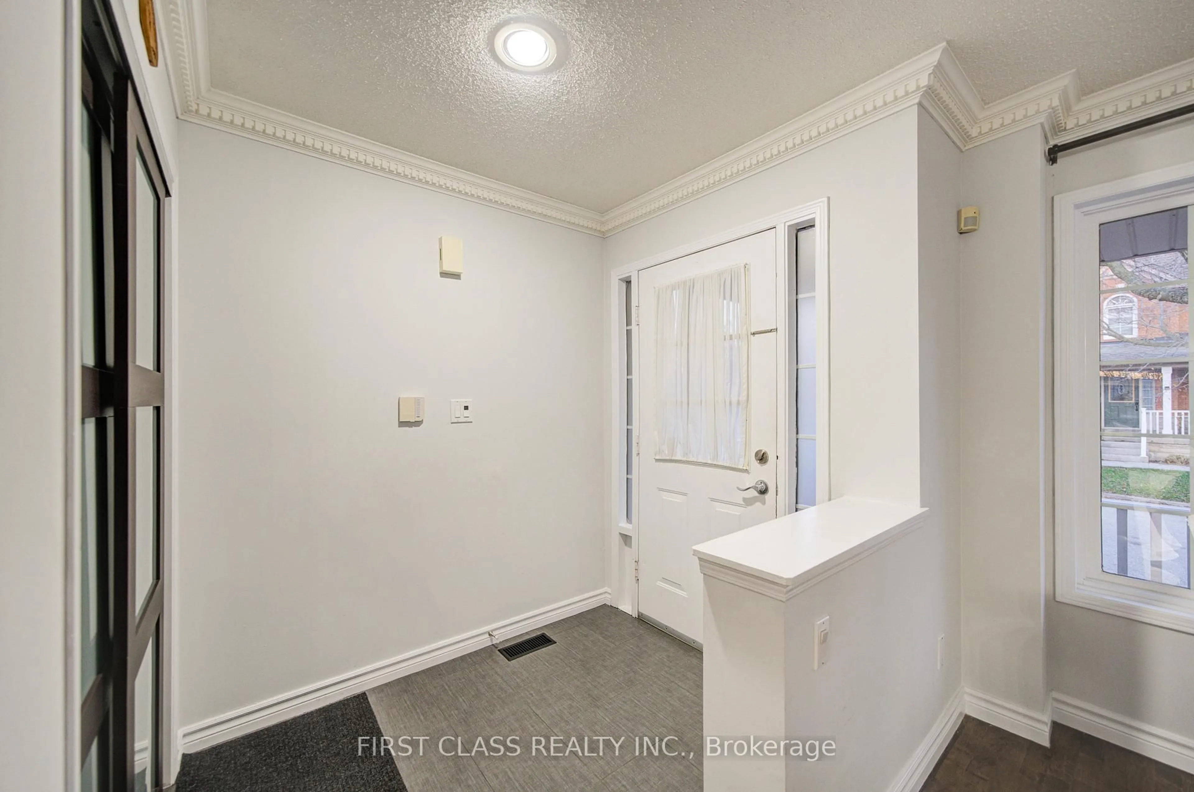 A pic of a room for 18 Primrose Path Cres, Markham Ontario L3S 4A9