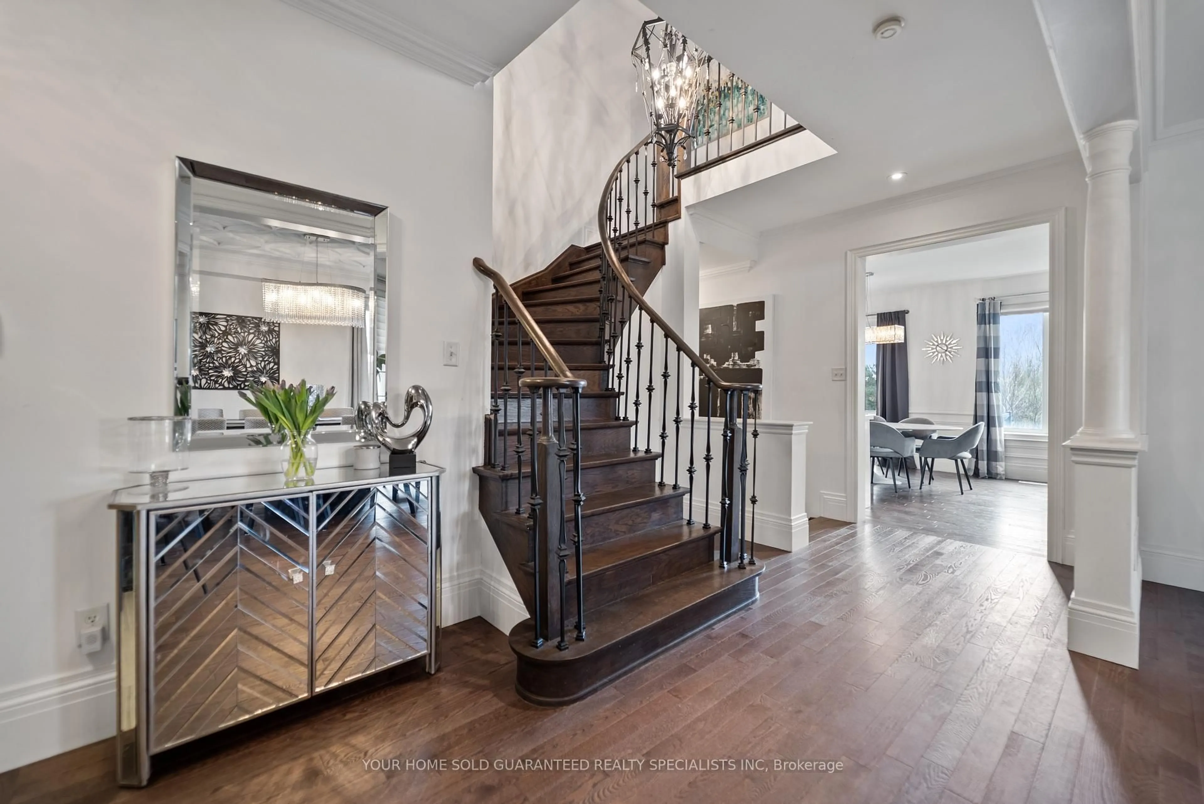 Indoor entryway for 129 Barberry Cres, Richmond Hill Ontario L4E 4S5