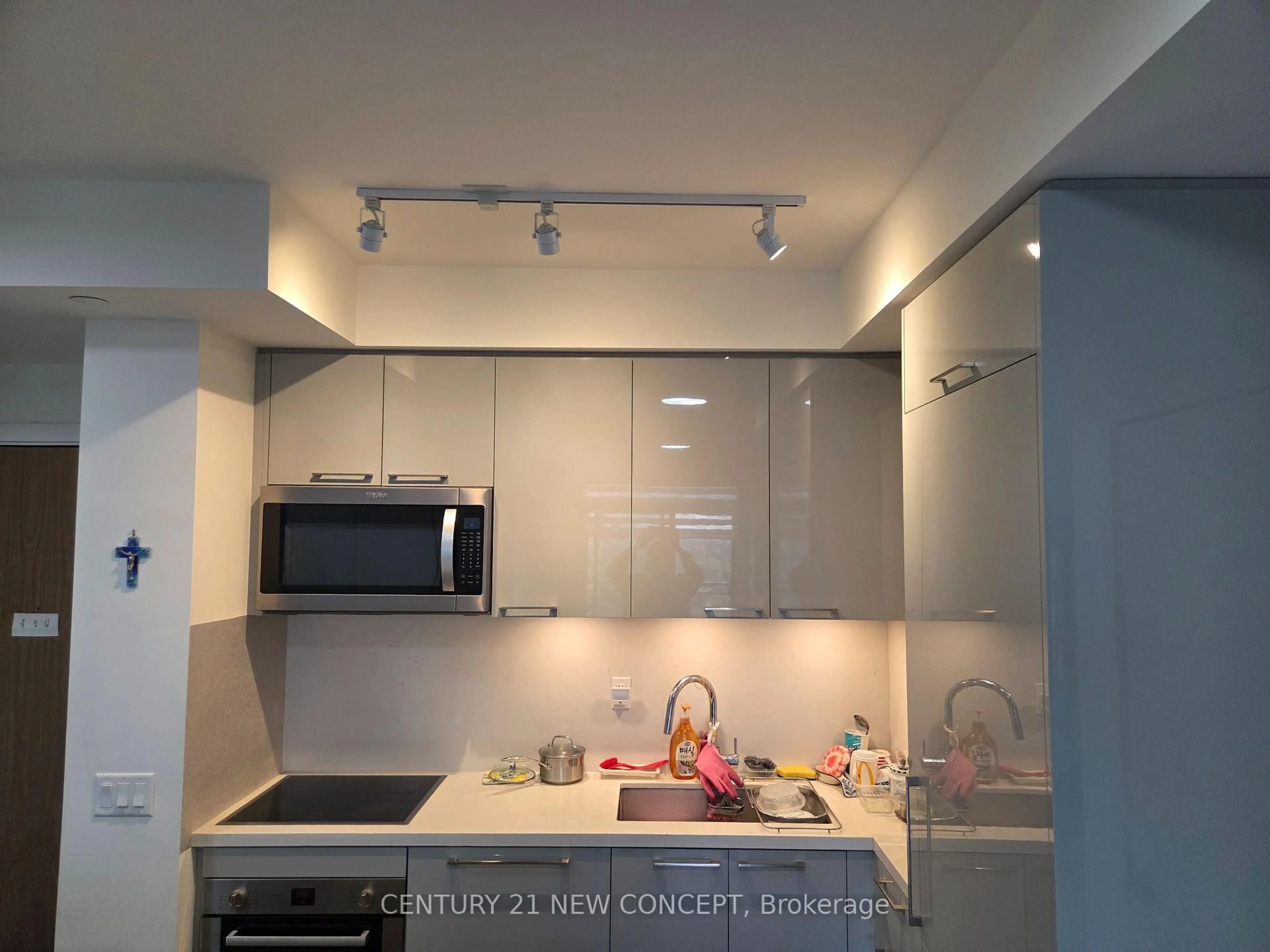 Standard kitchen, unknown for 1 Grandview Ave #1807, Markham Ontario L3T 0G7