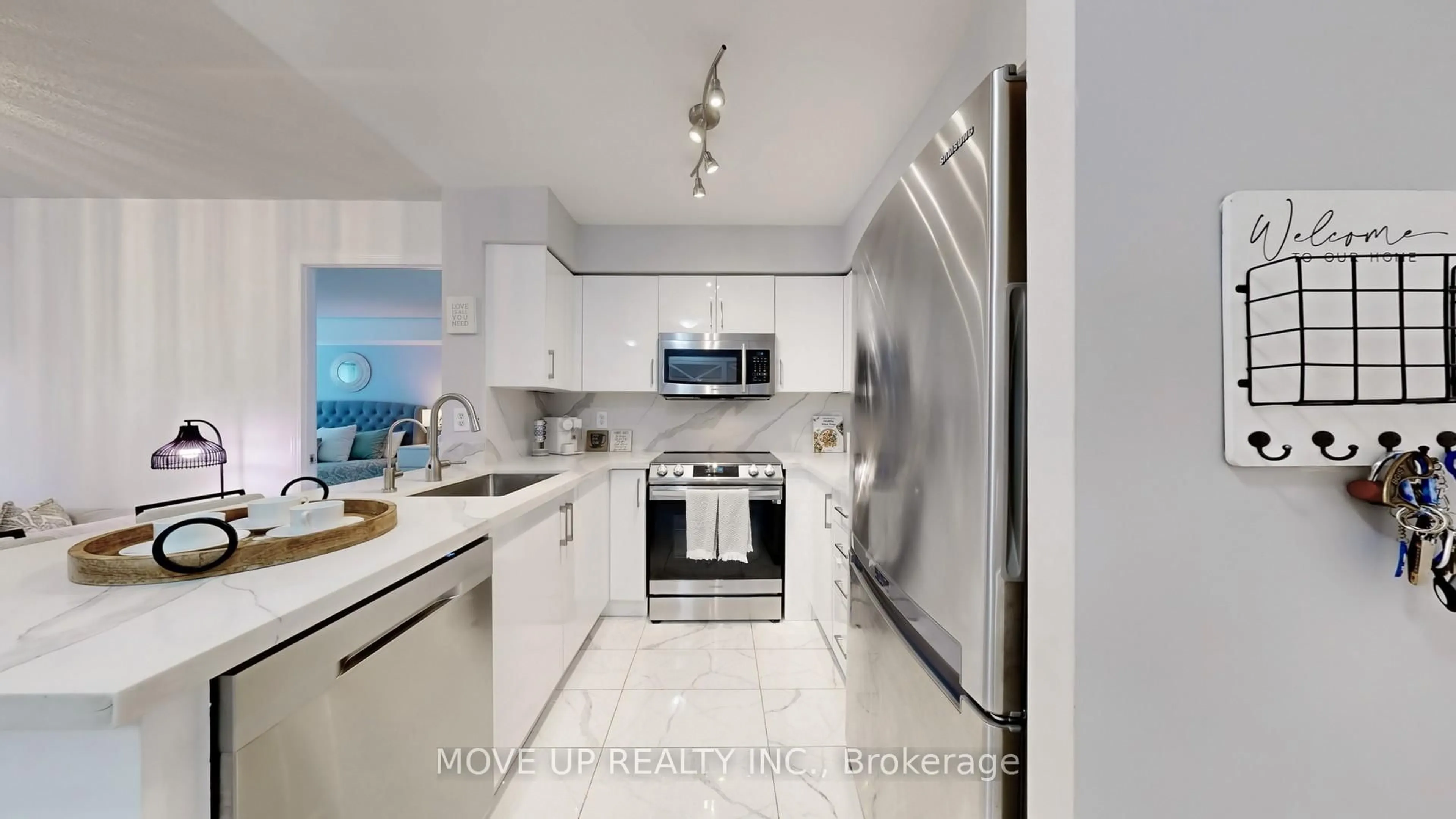 Unknown for 3 Ellesmere St #225, Richmond Hill Ontario L4B 4N2