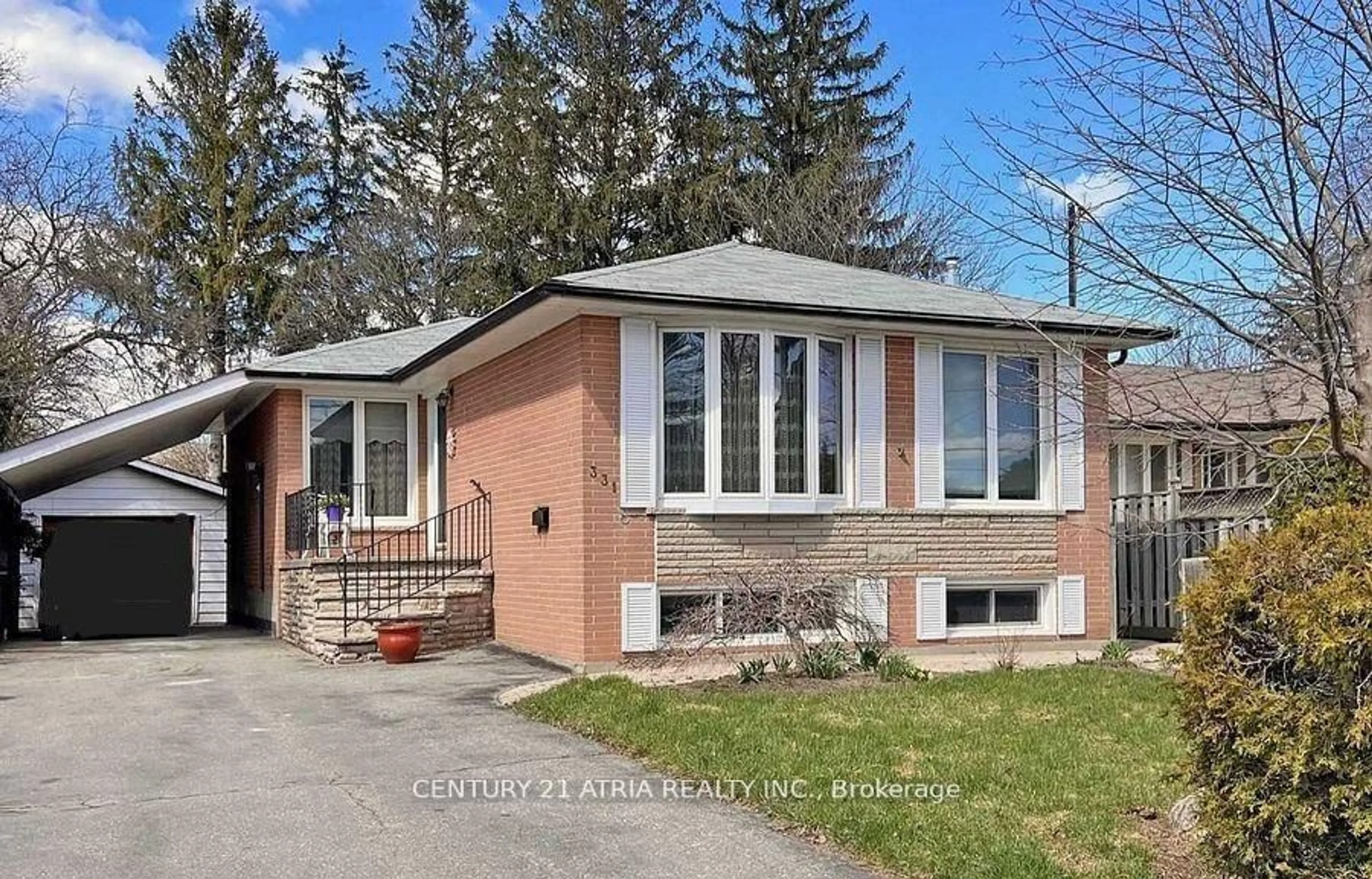 Home with brick exterior material, street for 331 Elmwood Ave, Richmond Hill Ontario L4C 1L7