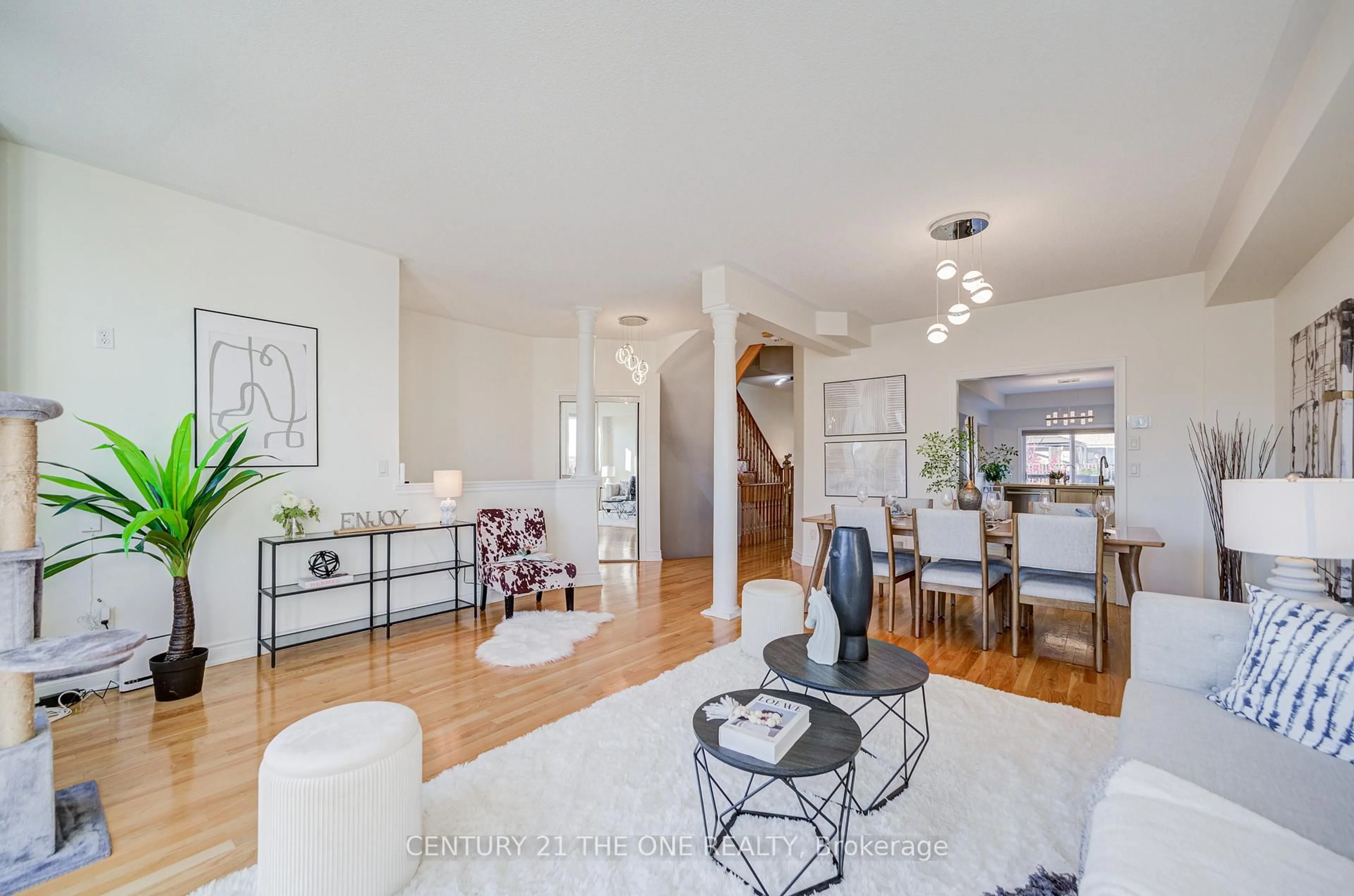 Living room with furniture, unknown for 46 Mistywood Cres, Vaughan Ontario L4J 9E6