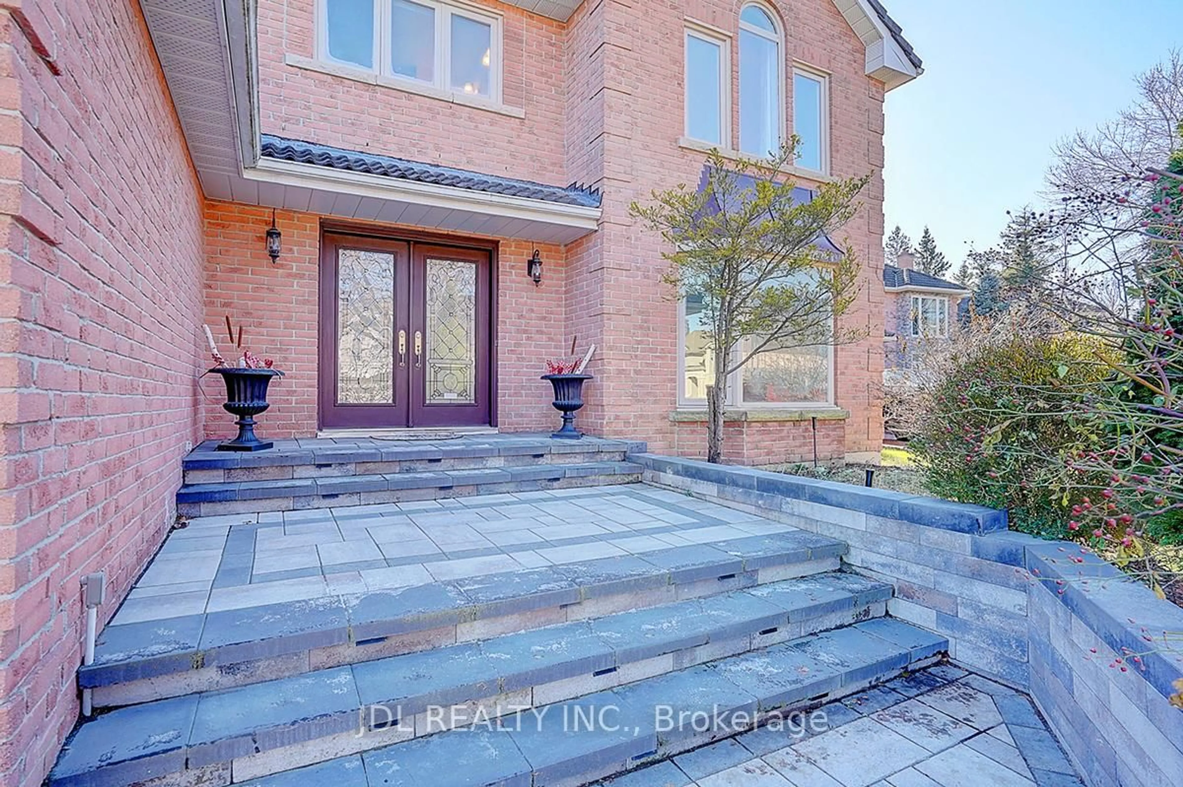 Unknown for 85 Marsh Harbour Crt, Aurora Ontario L4G 5Y8