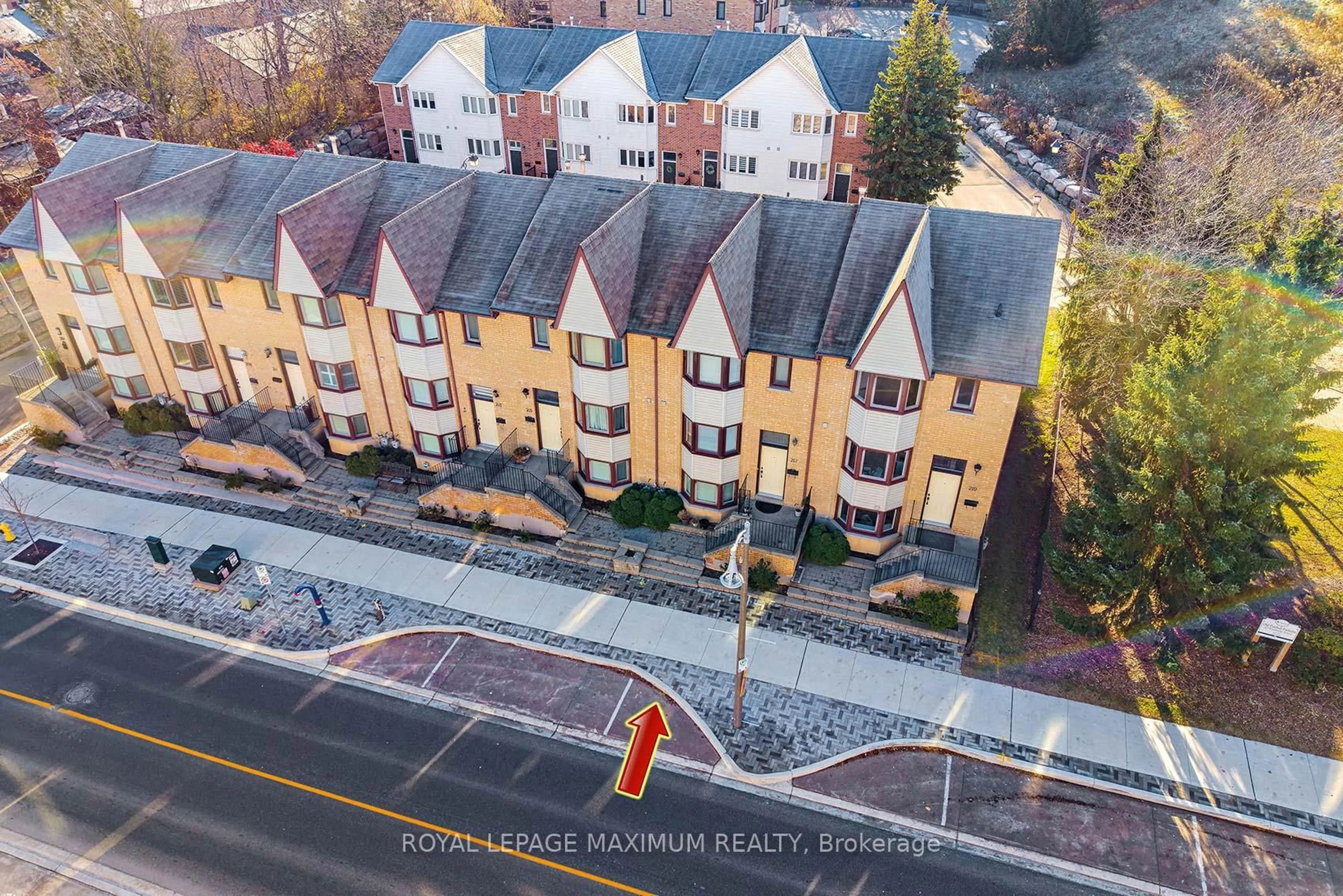 A pic from outside/outdoor area/front of a property/back of a property/a pic from drone, city buildings view from balcony for 217 Woodbridge Ave #1, Vaughan Ontario L4L 2T1