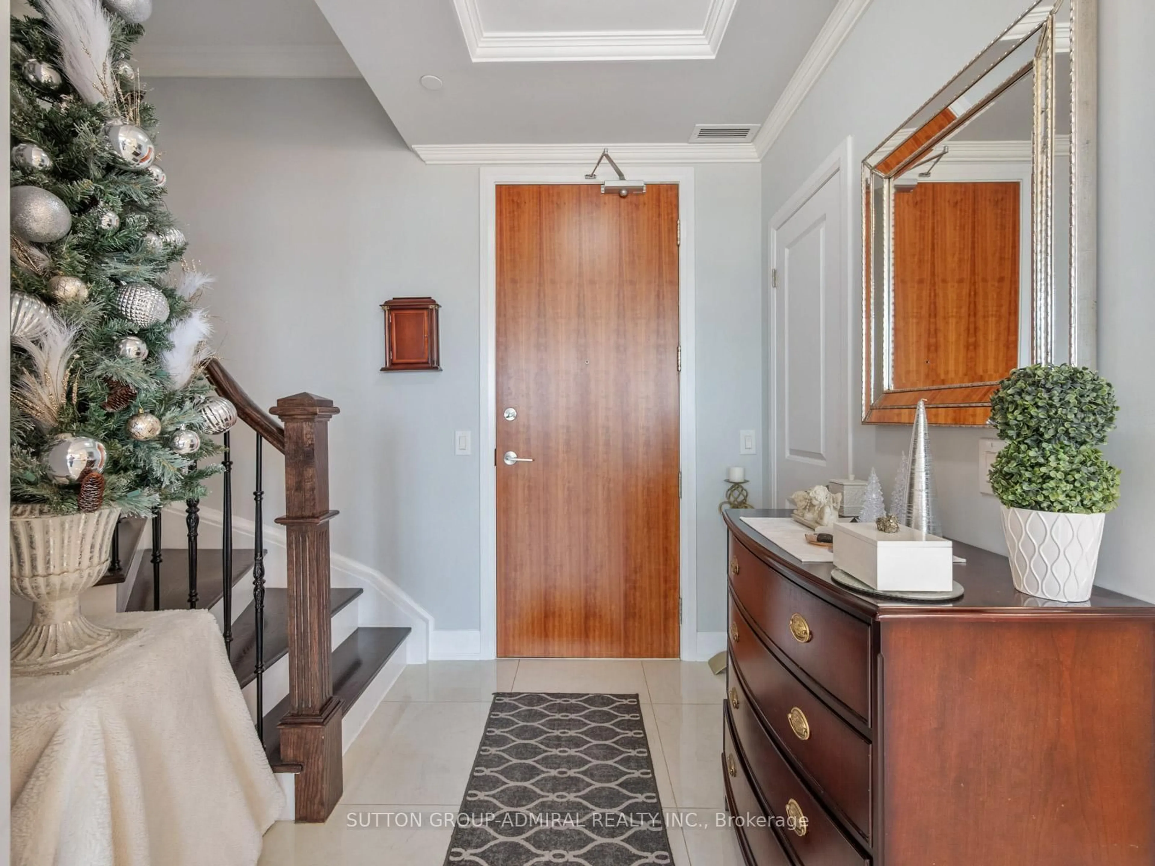 Indoor entryway for 4700 Highway 7 Rd #705, Vaughan Ontario L4L 0B4