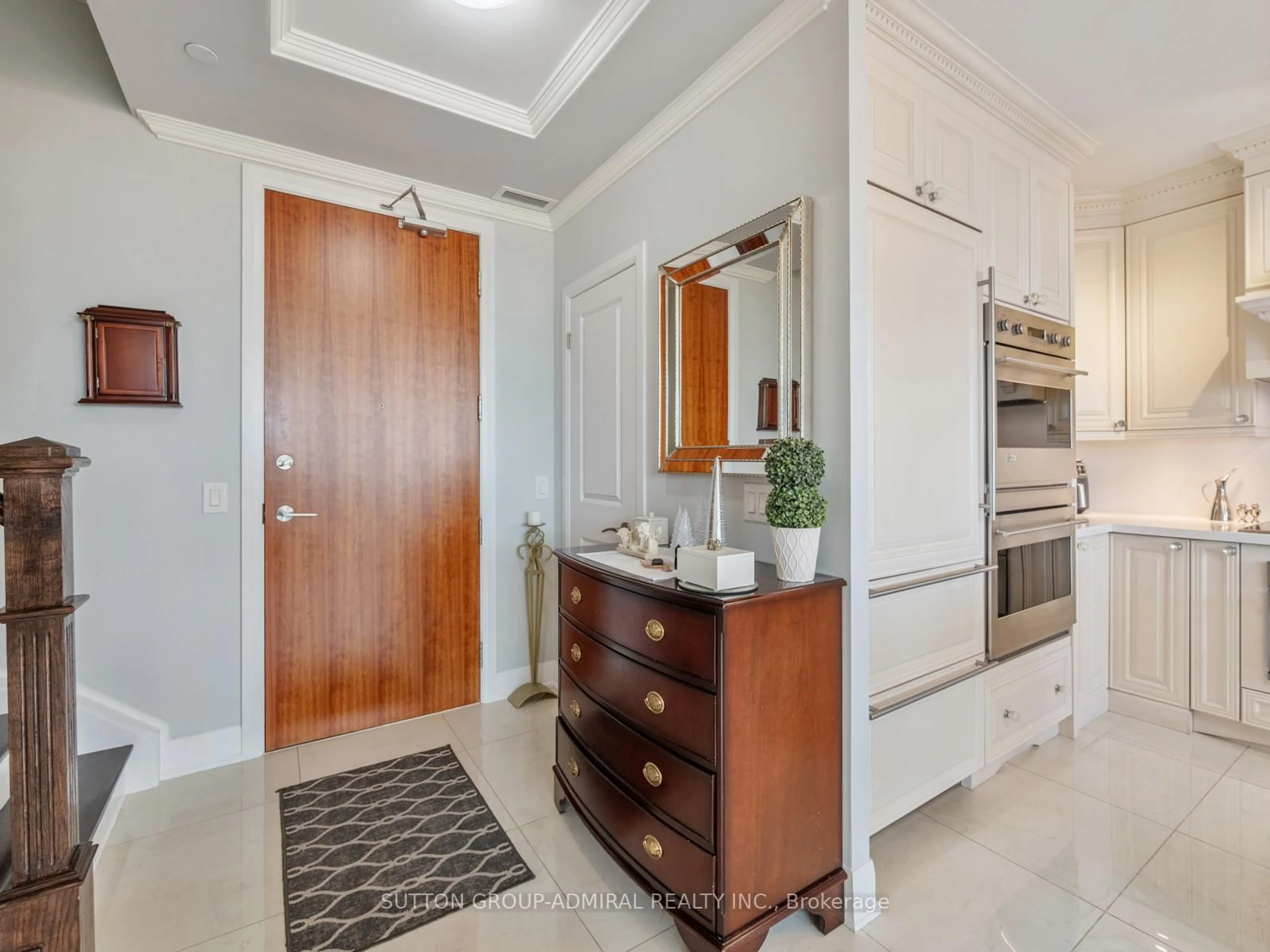 Indoor entryway for 4700 Highway 7 Rd #705, Vaughan Ontario L4L 0B4