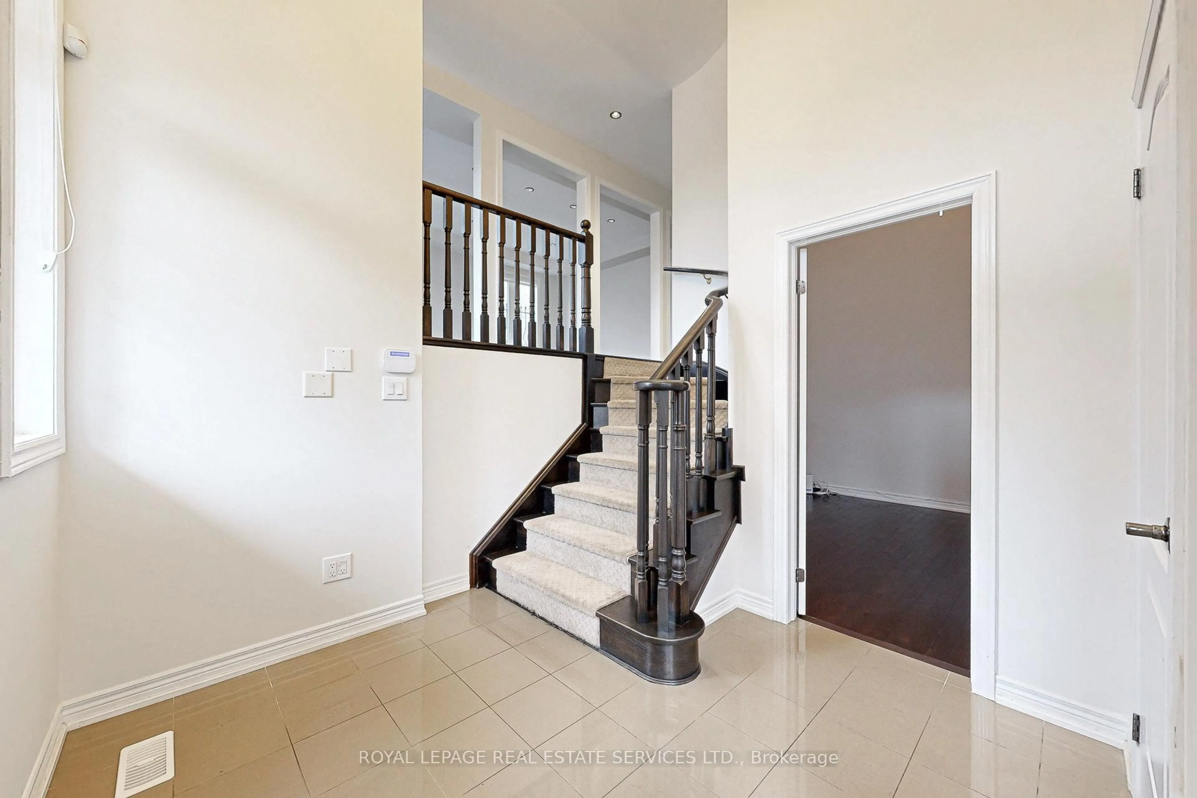 Unknown for 107 Rumsey Rd, Vaughan Ontario L6A 4L8