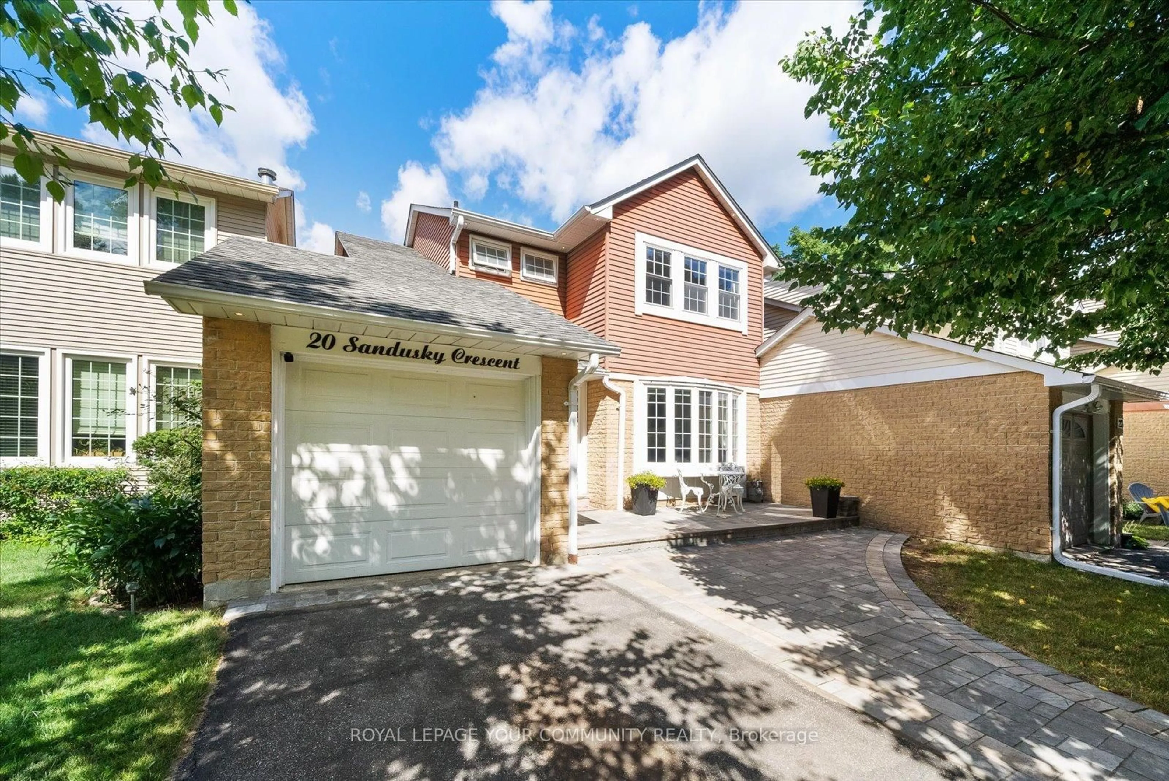 Home with brick exterior material, street for 20 Sandusky Cres, Aurora Ontario L4G 3N4