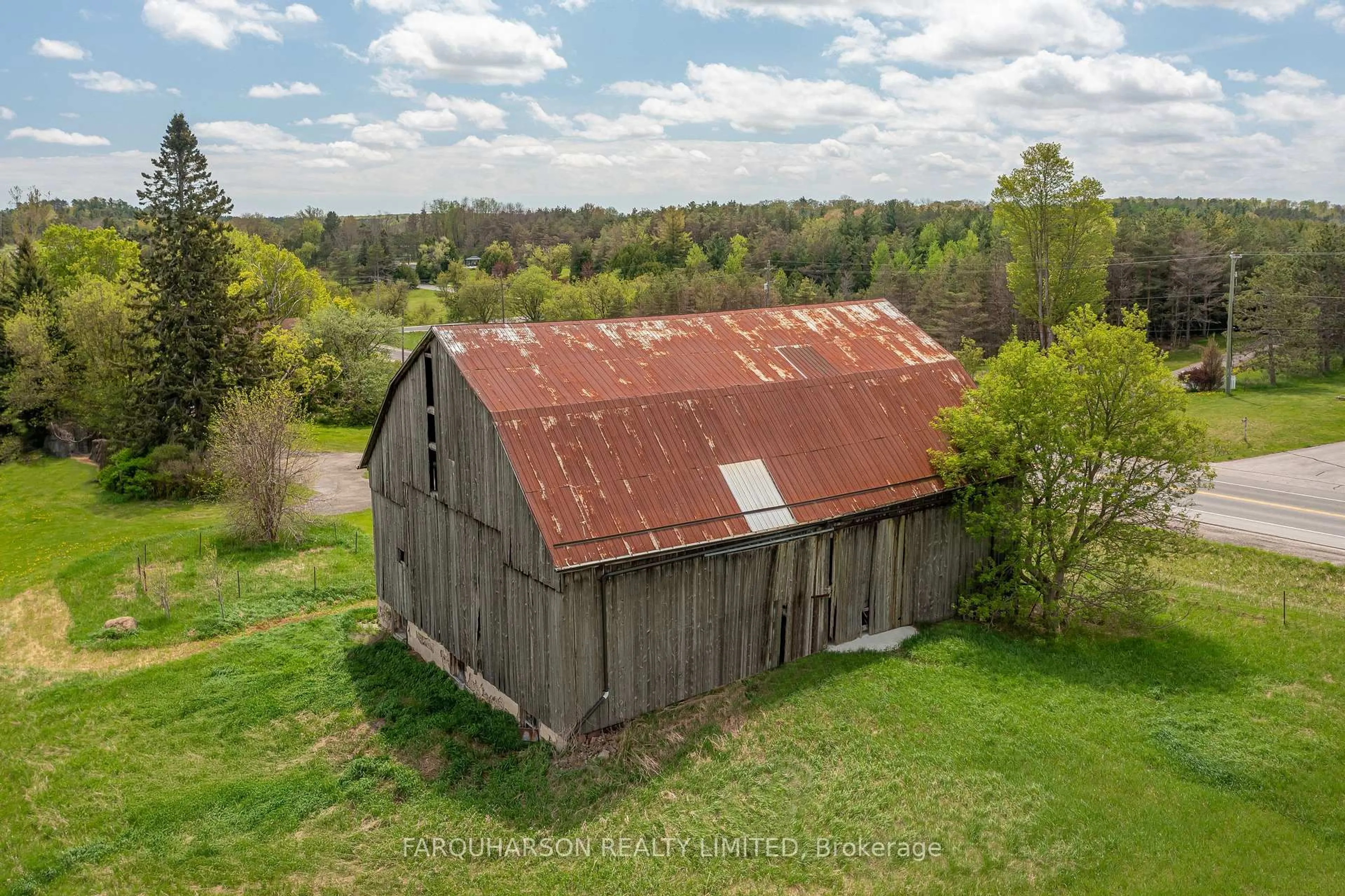 A pic from outside/outdoor area/front of a property/back of a property/a pic from drone, building for 5089 Hwy 47 Highway, Uxbridge Ontario L9P 1R4