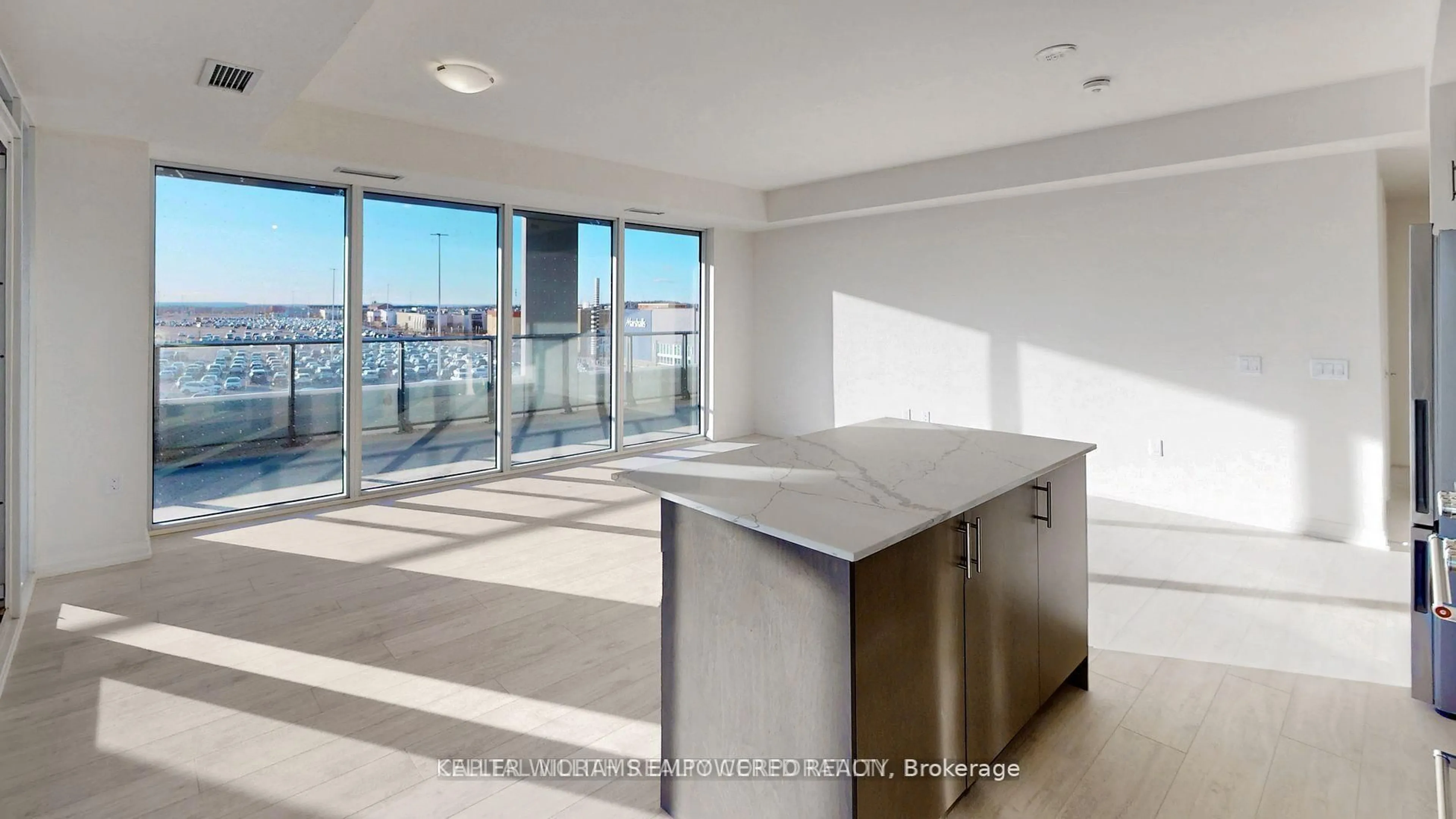 Unknown for 8960 Jane St #328, Vaughan Ontario L4K 2M9