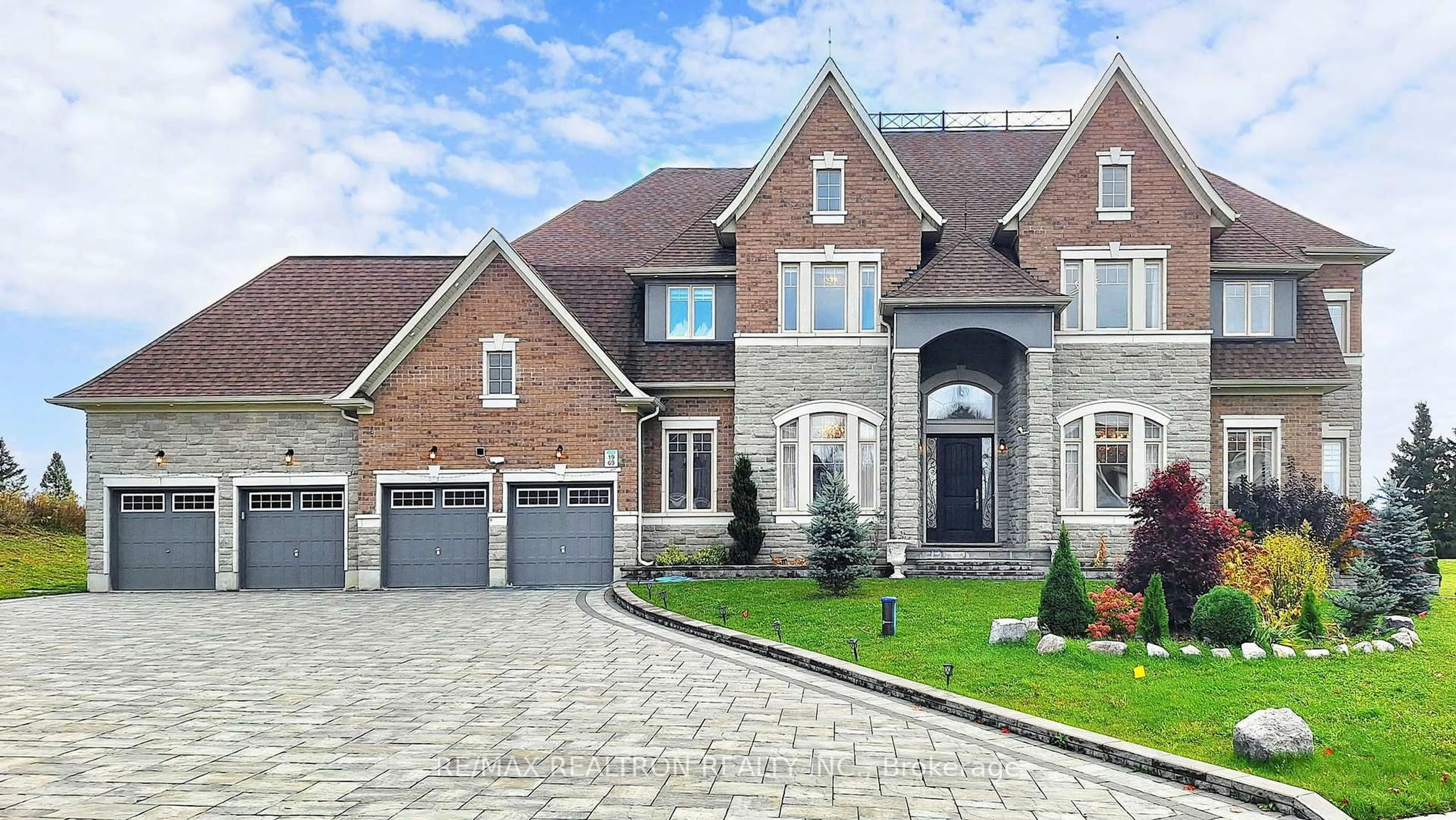 Home with brick exterior material, street for 69 Sam Davis Crt, Whitchurch-Stouffville Ontario L4A 4R4