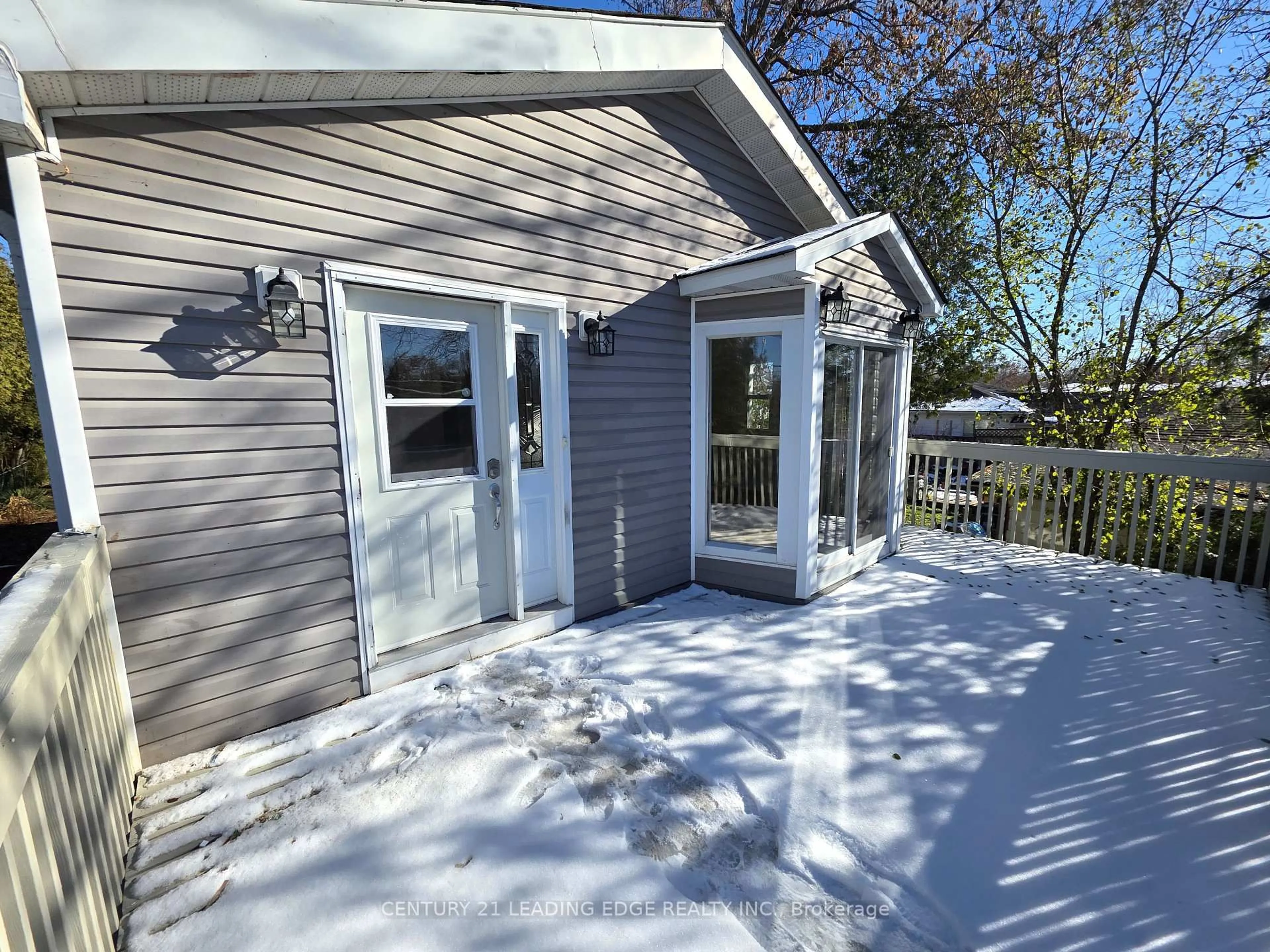 Unknown for 623 Lake Drive South, Georgina Ontario L4P 1T6