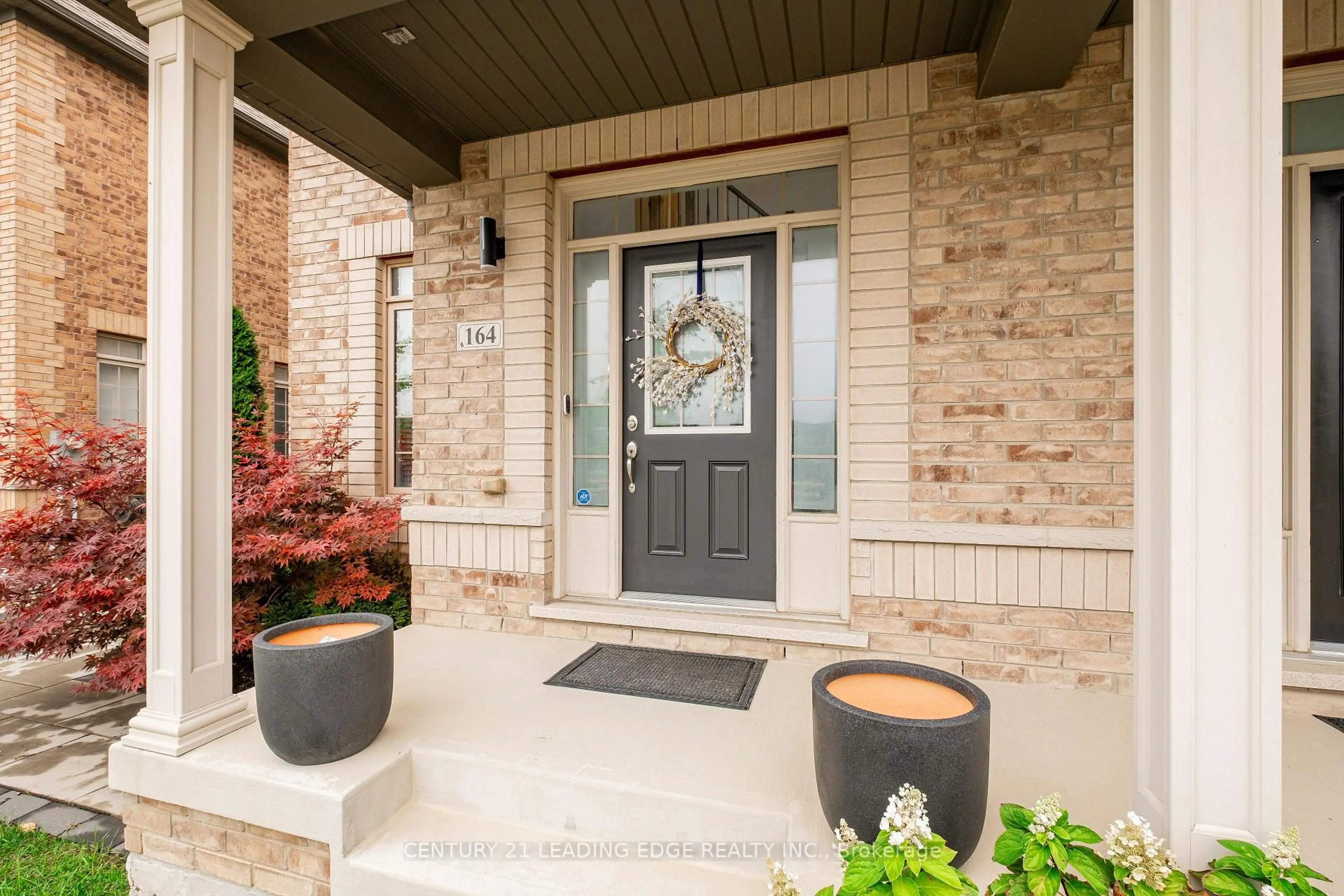 Indoor entryway for 164 Moody Dr, Vaughan Ontario L4H 3Z4