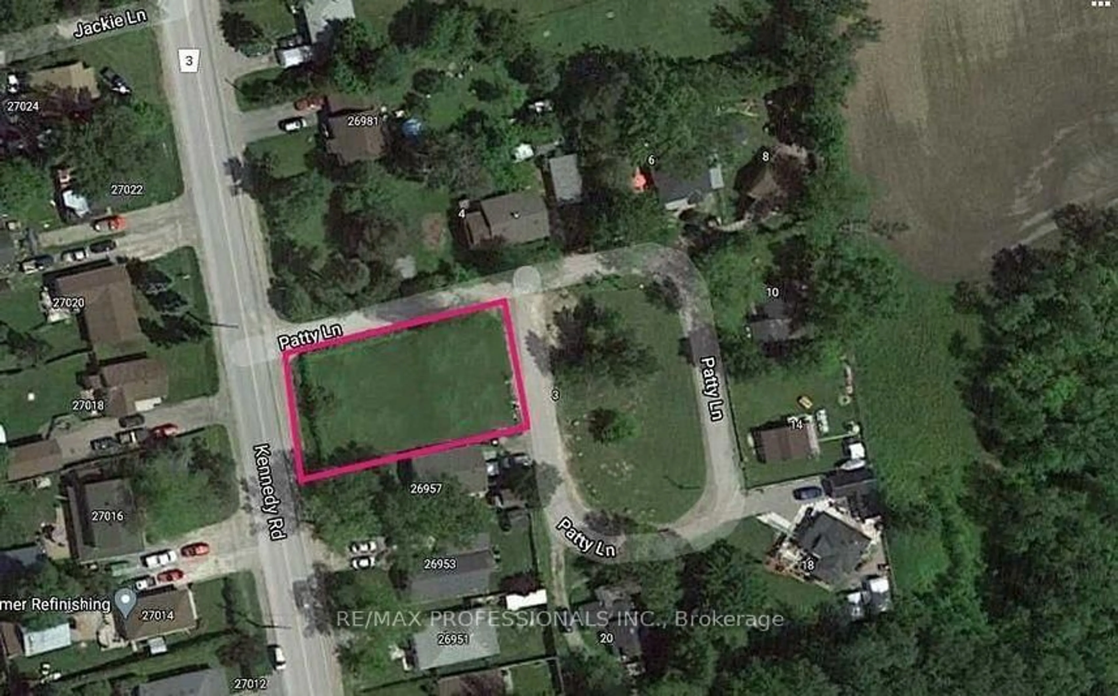 A pic from outside/outdoor area/front of a property/back of a property/a pic from drone, street for 14 Patty Lane, Georgina Ontario L5E 1S0