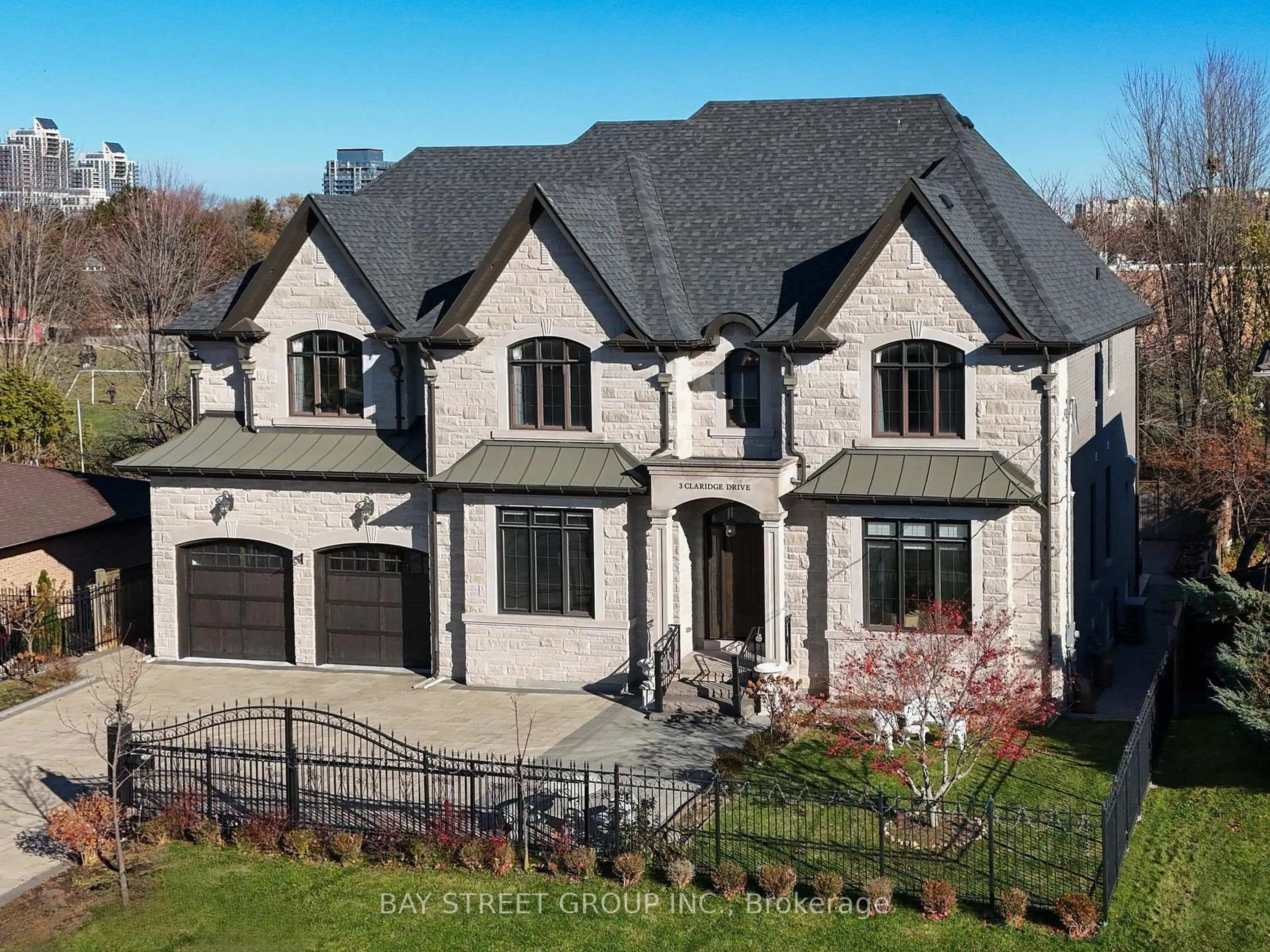 Home with brick exterior material, street for 3 Claridge Dr, Richmond Hill Ontario L4C 6G8