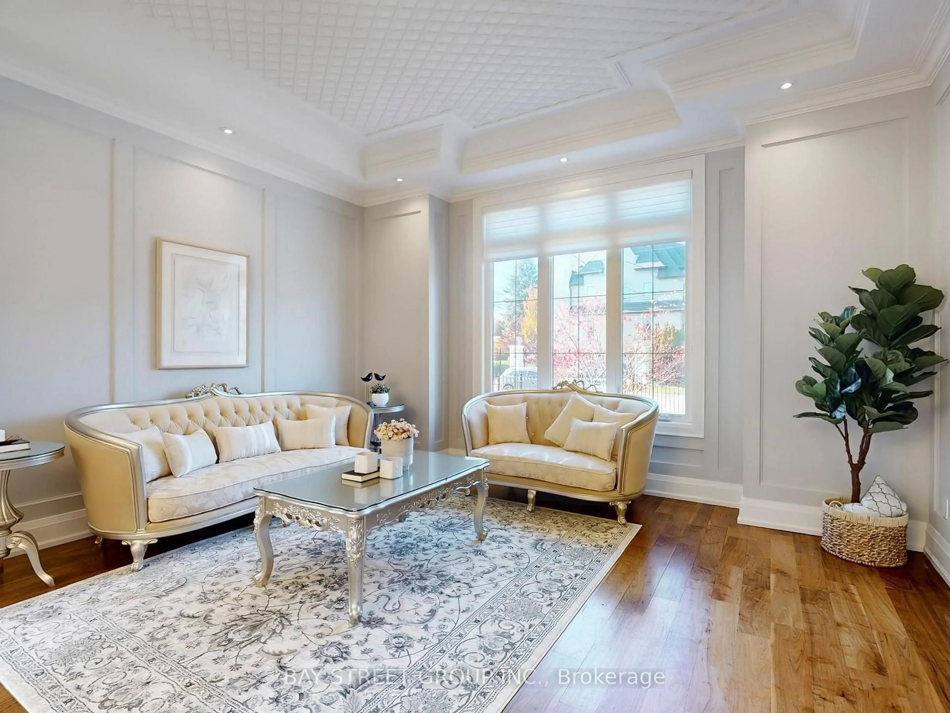 Living room with furniture, unknown for 3 Claridge Dr, Richmond Hill Ontario L4C 6G8