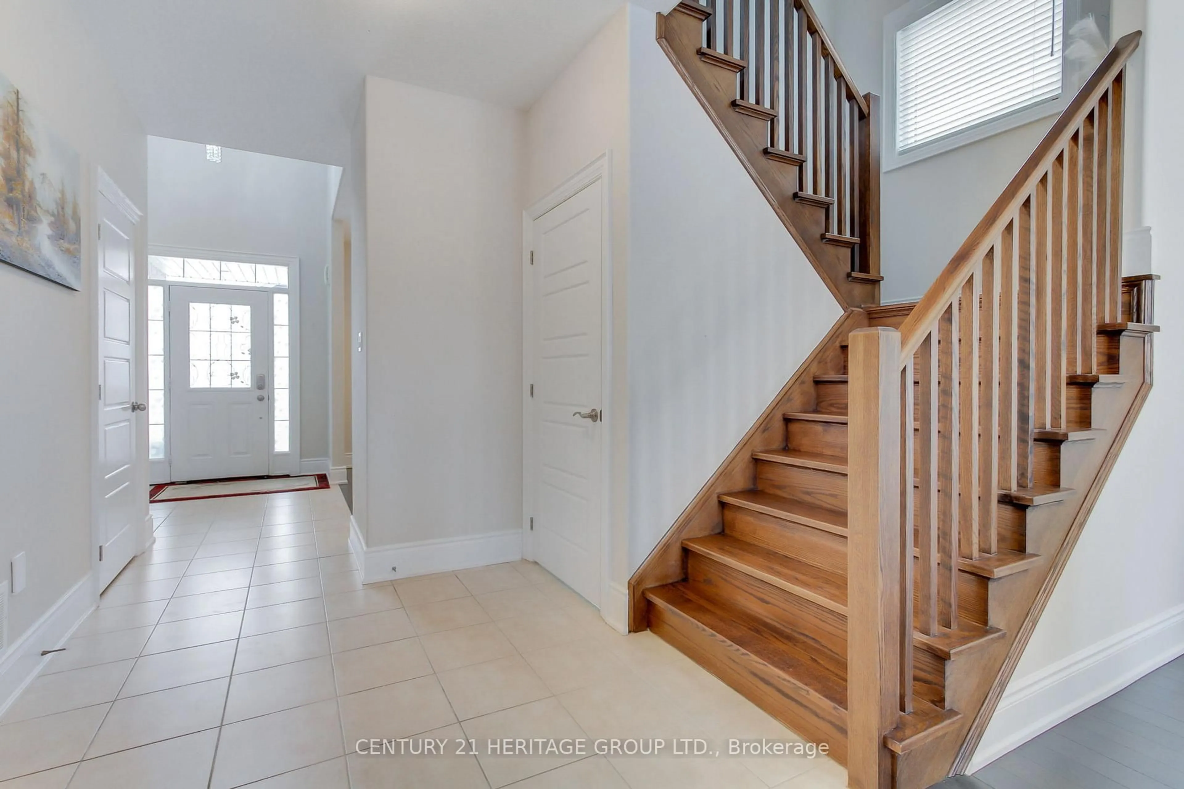 Unknown for 16 Tim Jacobs Dr, Georgina Ontario L4P 4C7