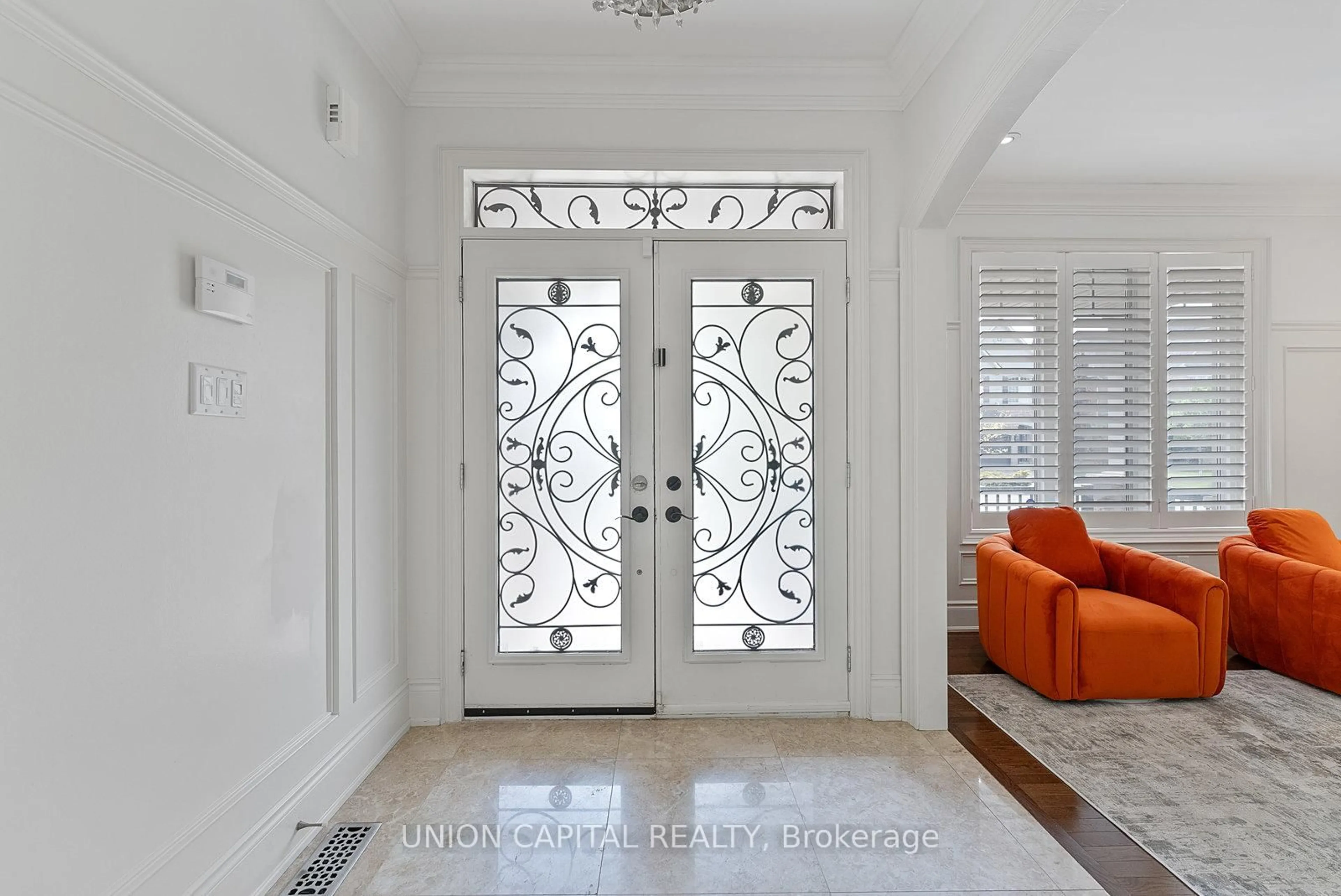 Indoor entryway for 57 Routledge Dr, Richmond Hill Ontario L4E 0C4