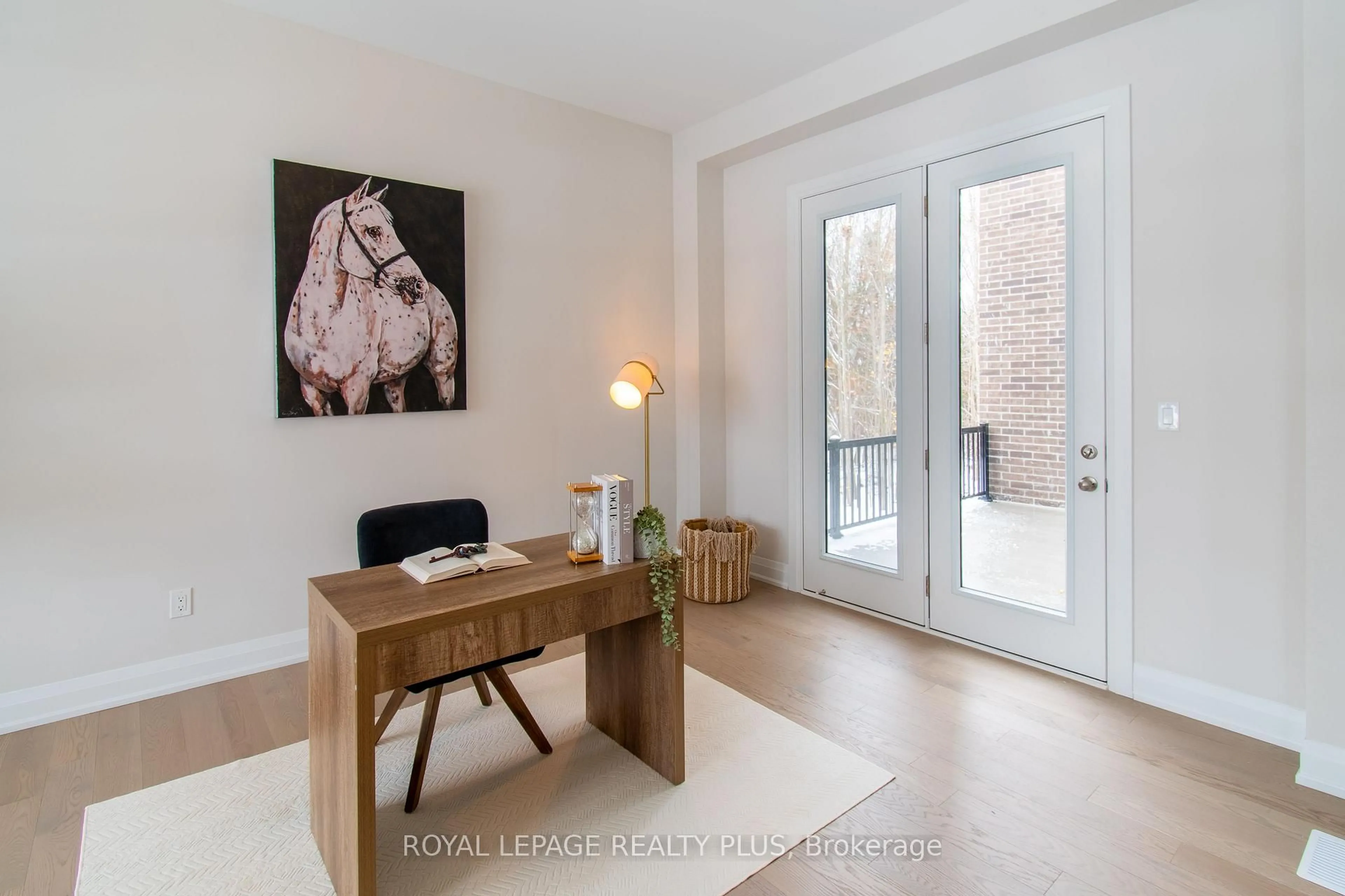 Indoor entryway for 980 Church Dr, Innisfil Ontario L0L 1W0