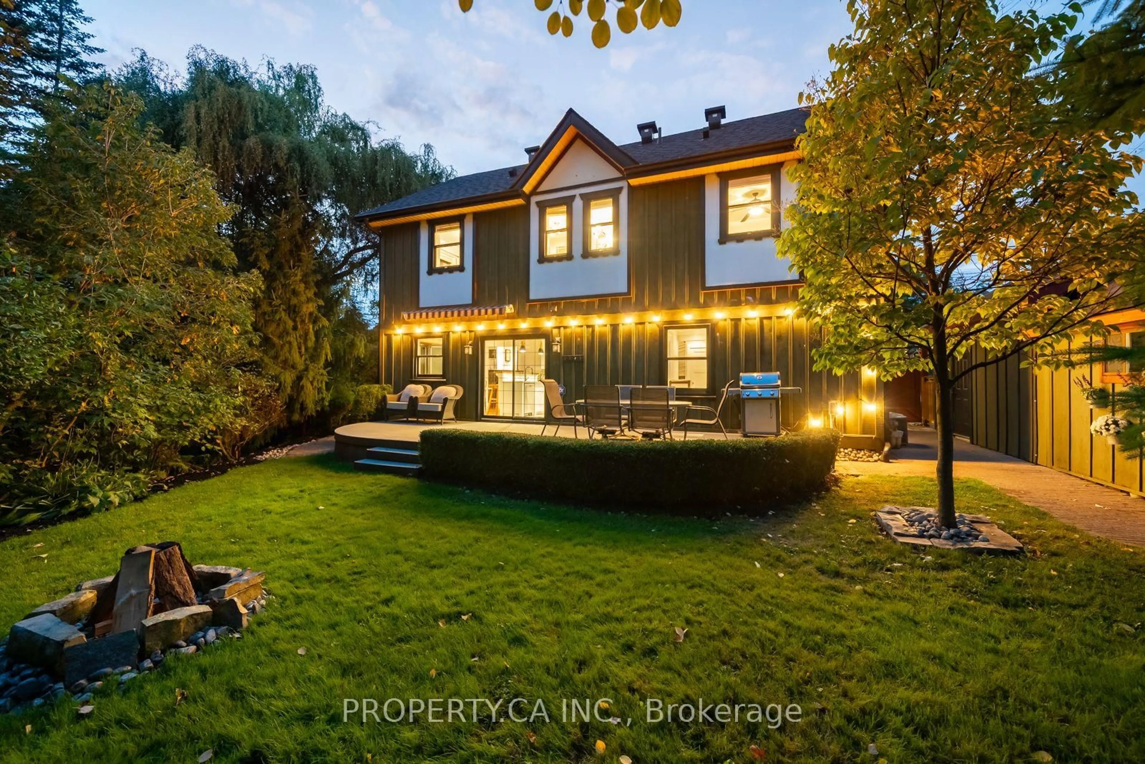 Unknown for 29 Tyler St, Aurora Ontario L4G 2N1