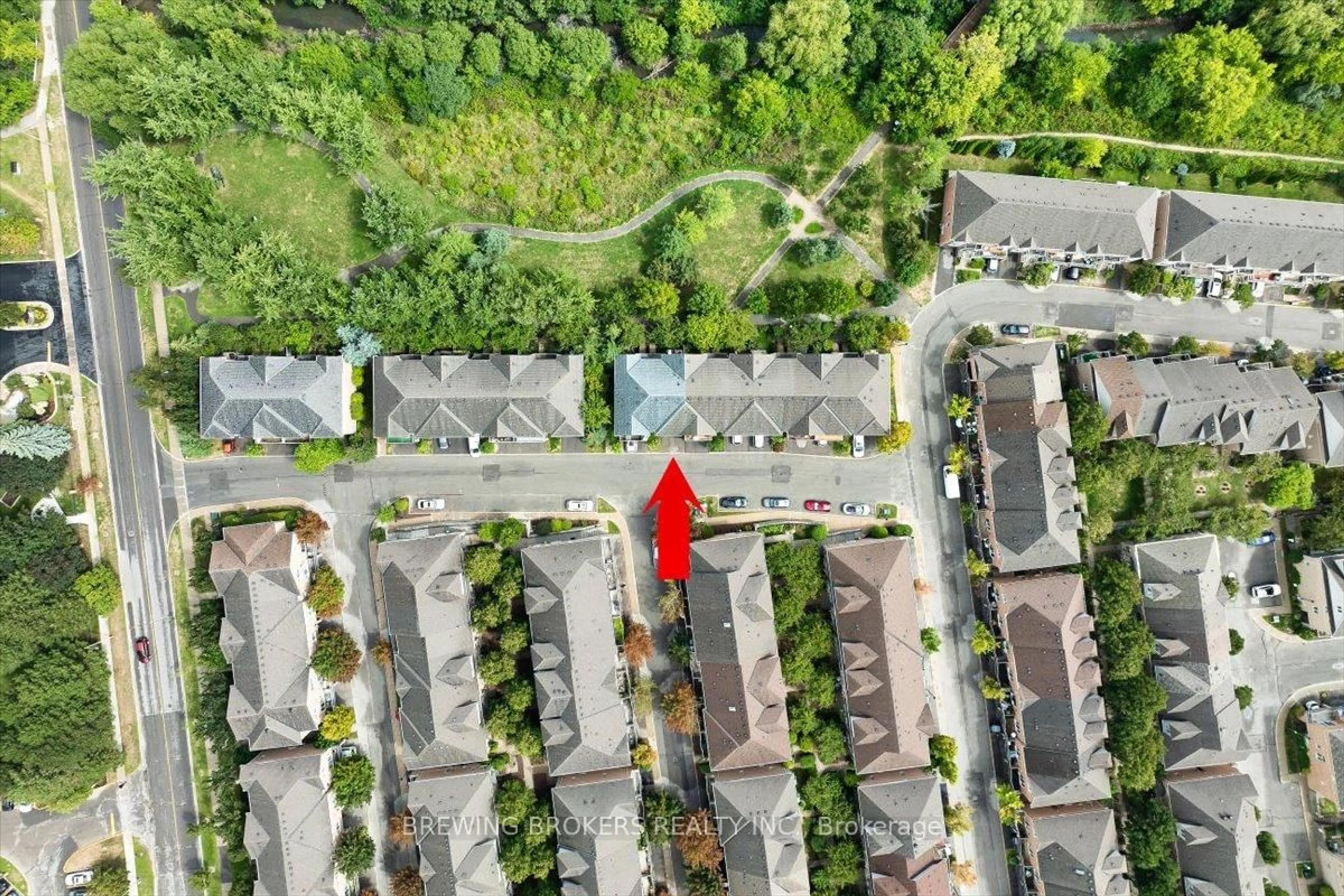 A pic from outside/outdoor area/front of a property/back of a property/a pic from drone, street for 23 Observatory Lane #286, Richmond Hill Ontario L4C 0M7