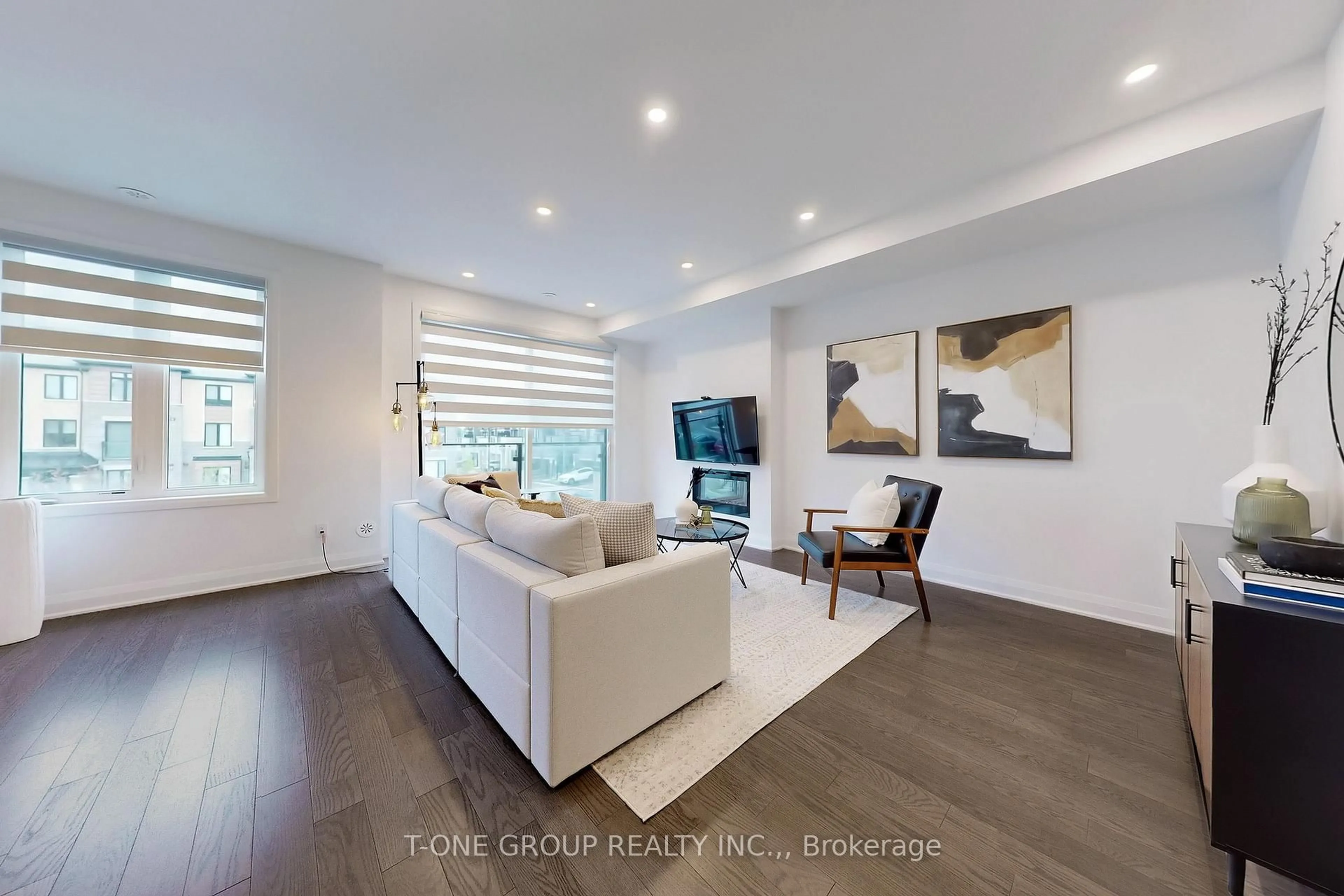 Living room with furniture, unknown for 5 Eelam Lane, Markham Ontario L6E 0W2